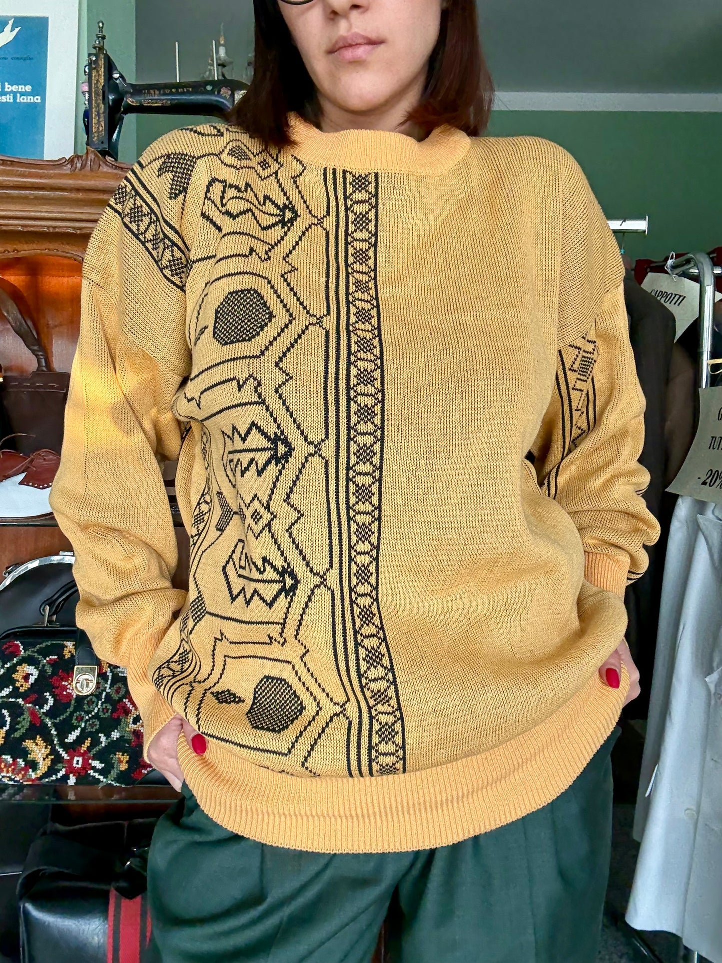Maglia giallo ocra con fantasia geometrica - TG. L/XL