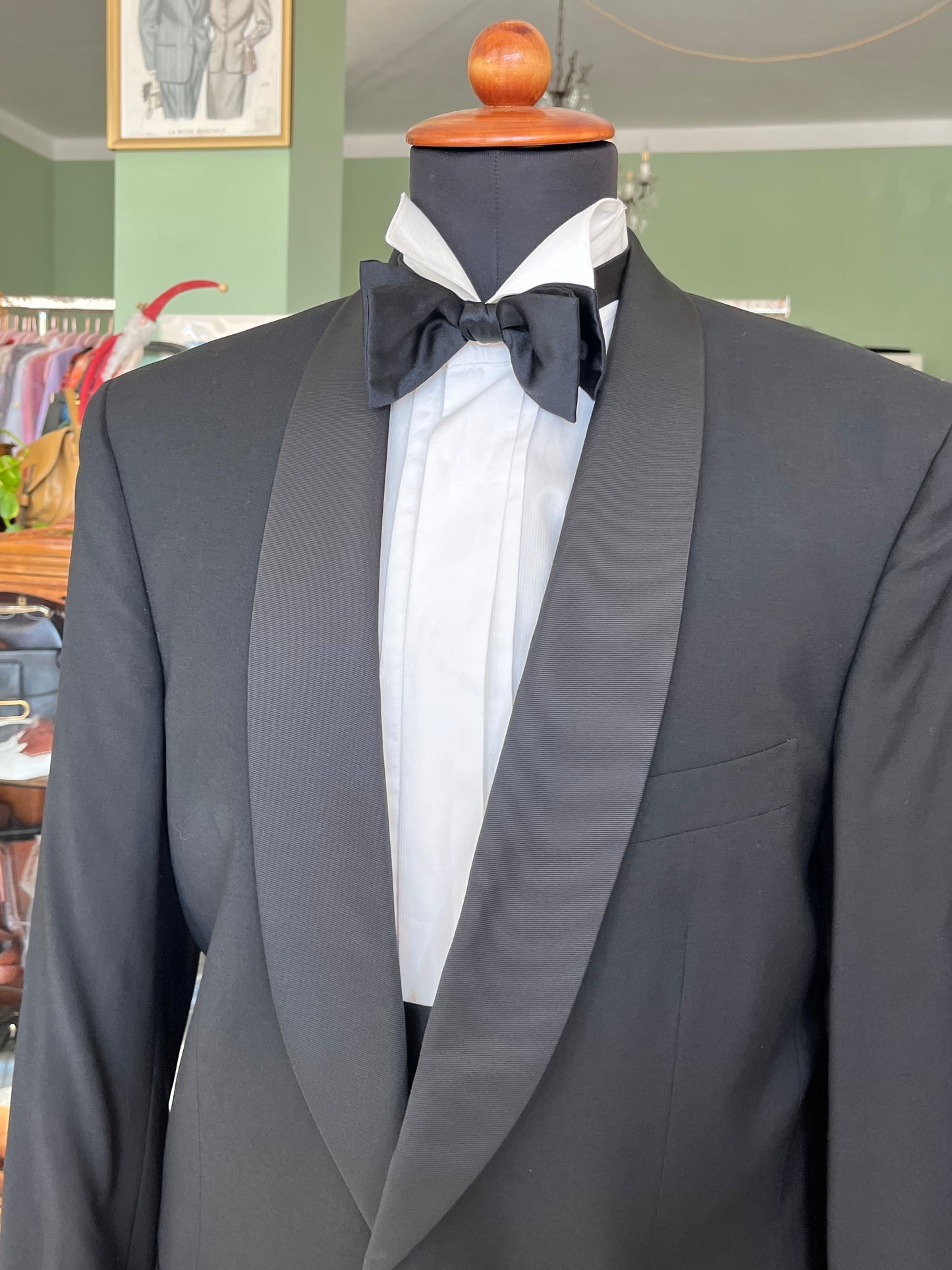 Smoking Valentino anni ‘80 con accessori tg. 48