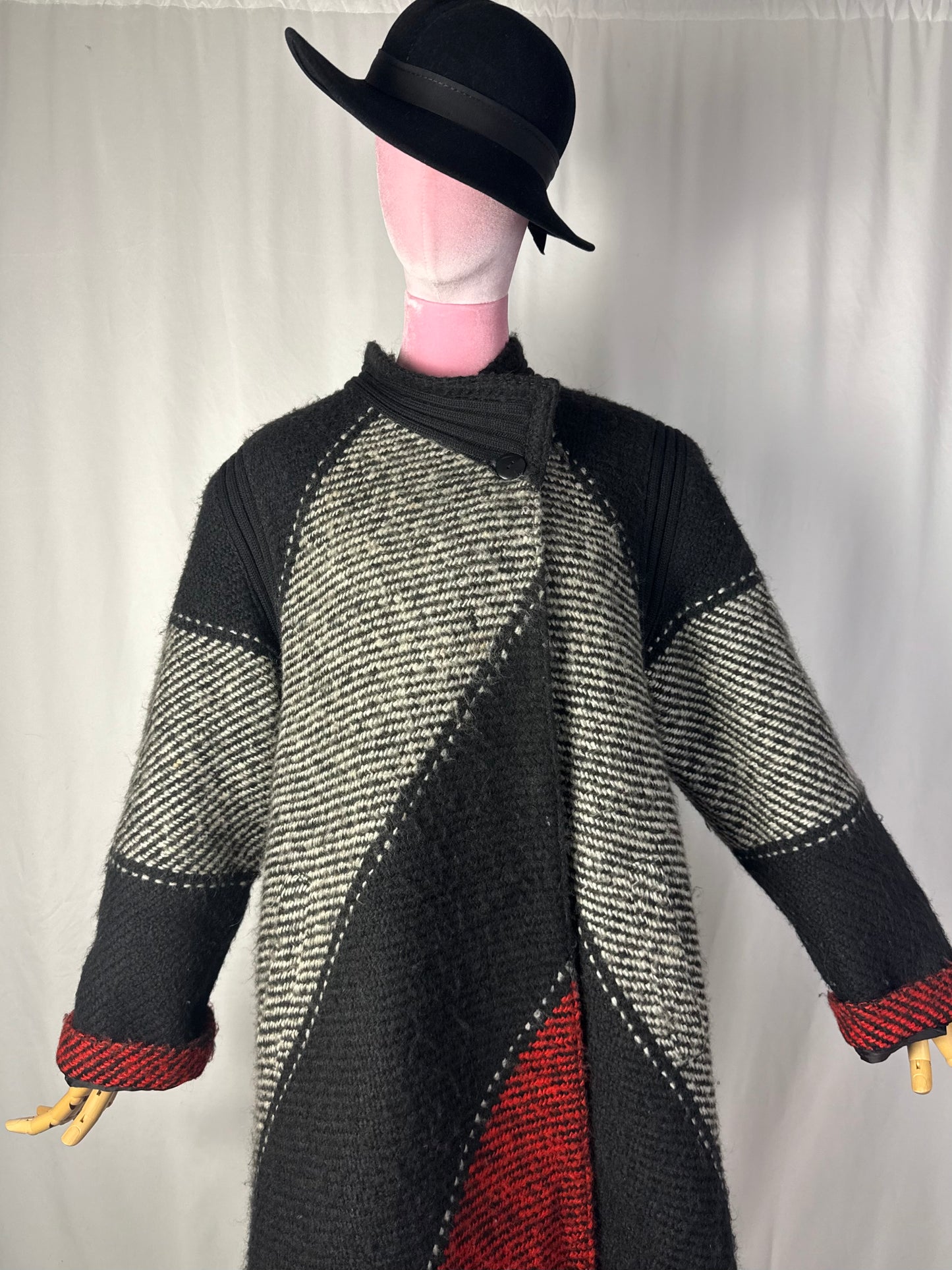 Cappotto oversize anni ’80 in lana grafica tricolore - TG. 48/50