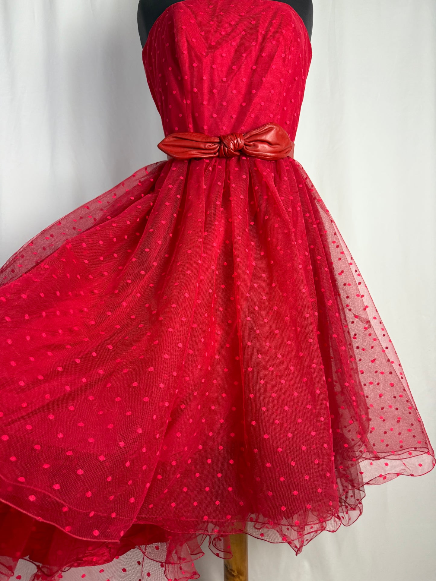 Abito anni ‘80 bustier in tulle rosso - TG. 38/40