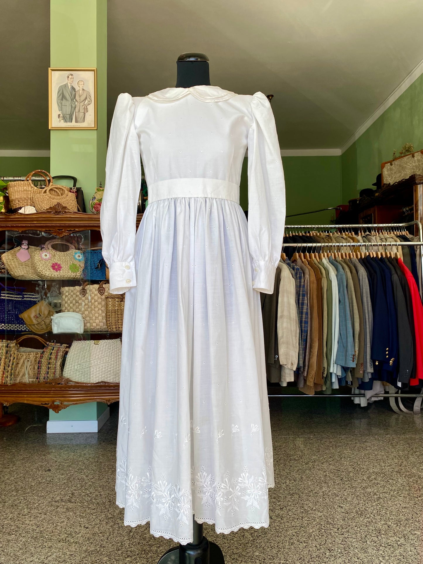 Abito bianco anni '70 in cotone ricamato stile prateria - TG. 38/40