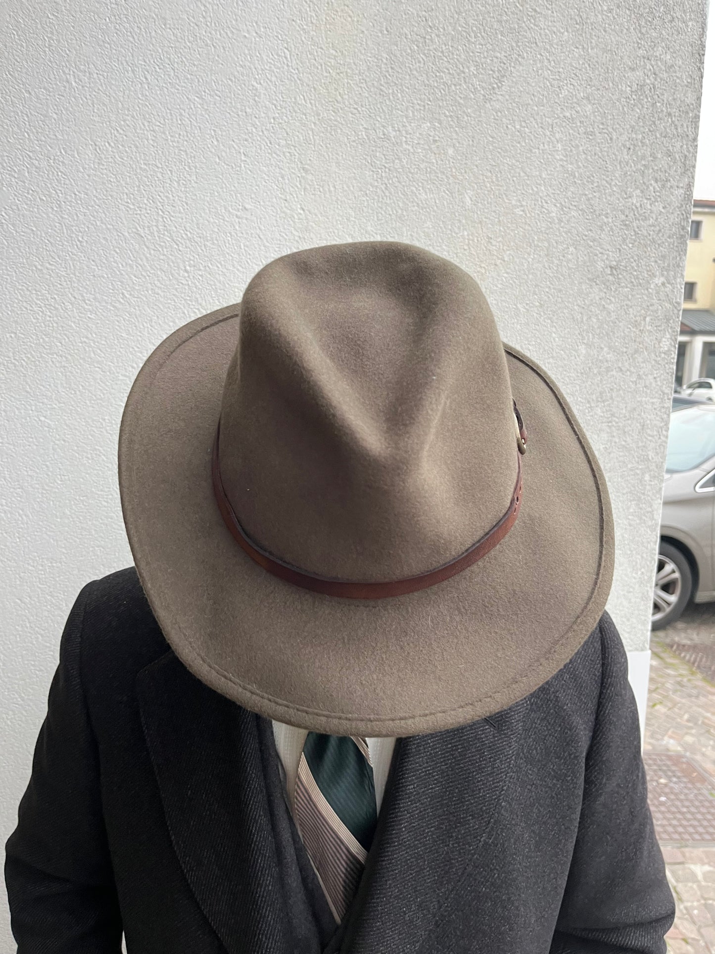 Cappello anni ‘90 tortora