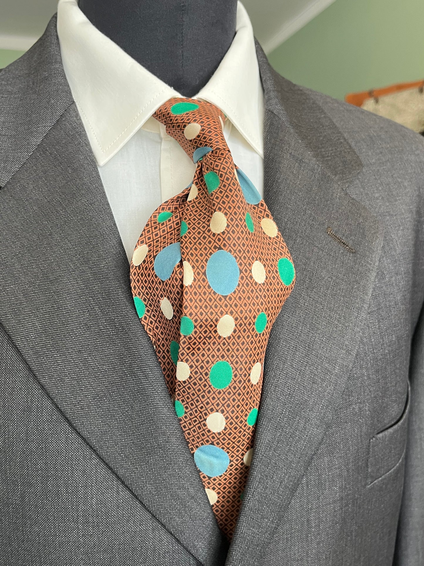 Cravatta swing anni ‘70 a pois