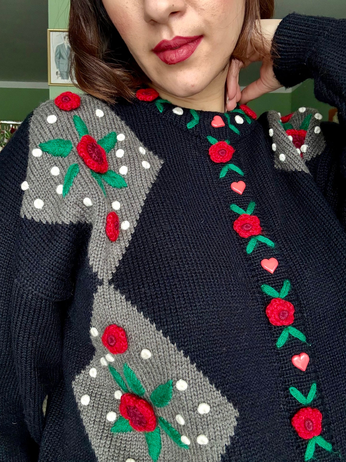 Cardigan tirolese con ricami e bottoni a cuore - TG. 46 circa