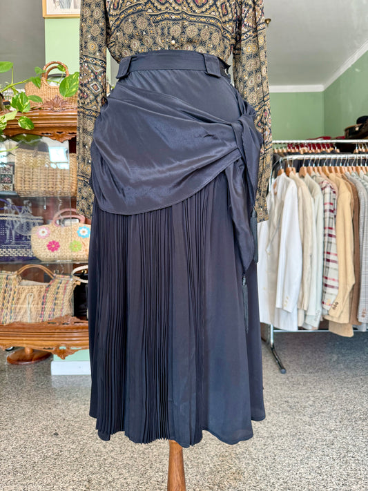 Gonna in seta nera con drappeggio - TG. 40