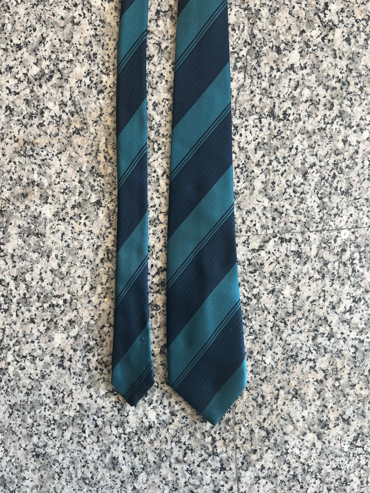 Cravatta anni ‘80 regimental verde