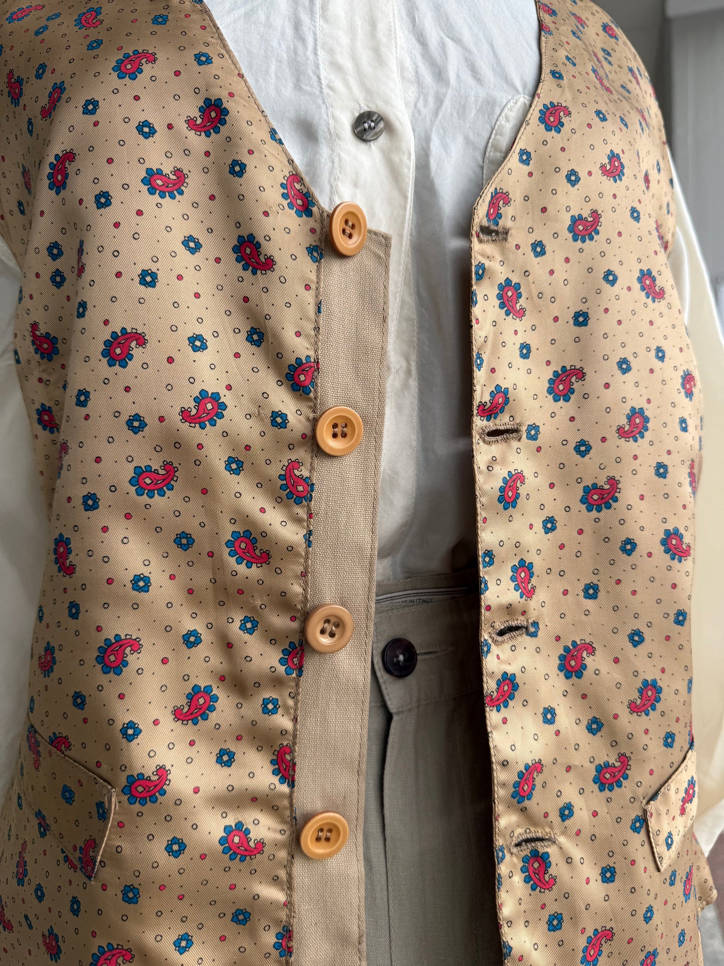 Gilet color sabbia con paisley - TG. 44