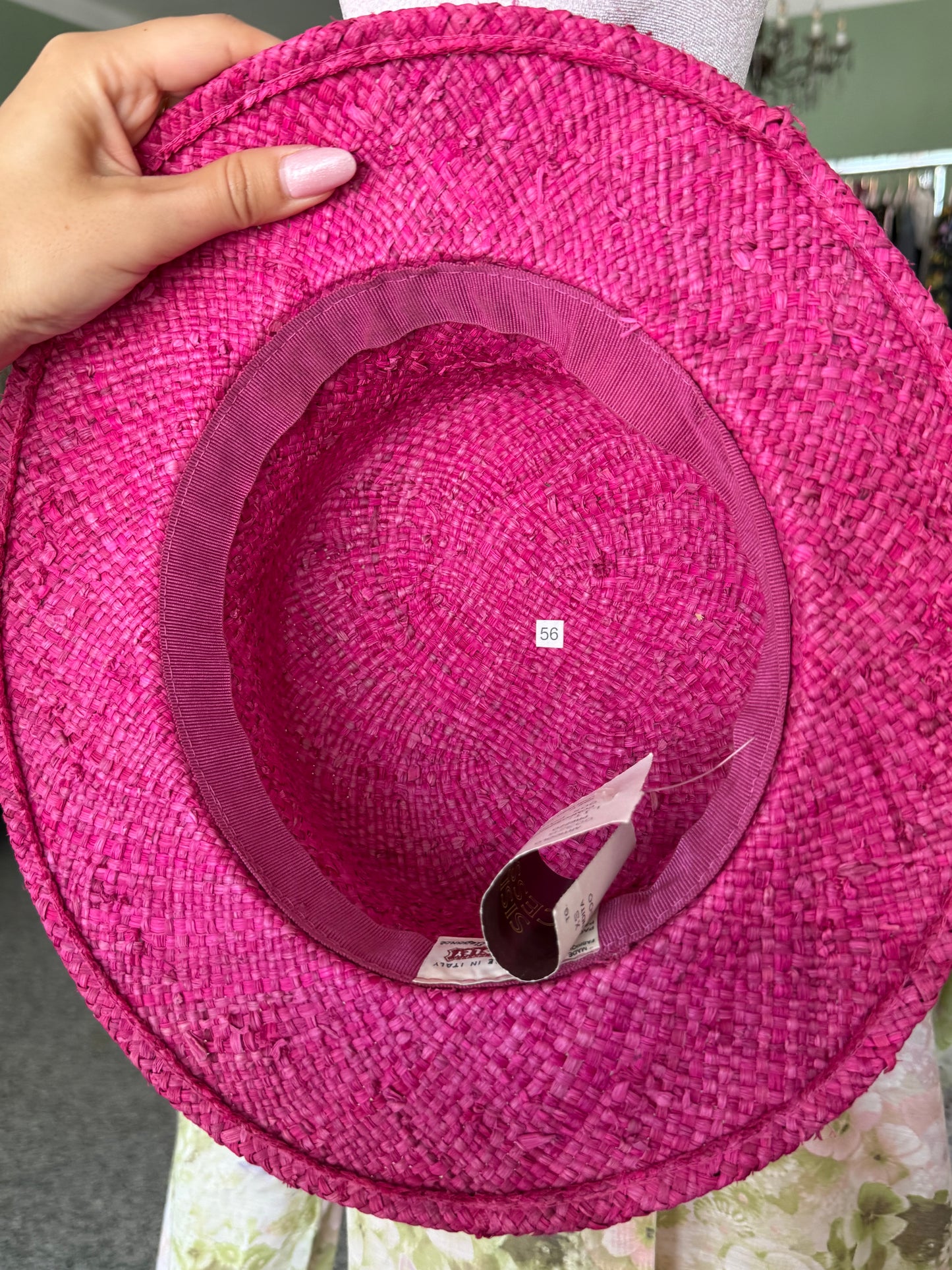 Cappello in paglia fucsia