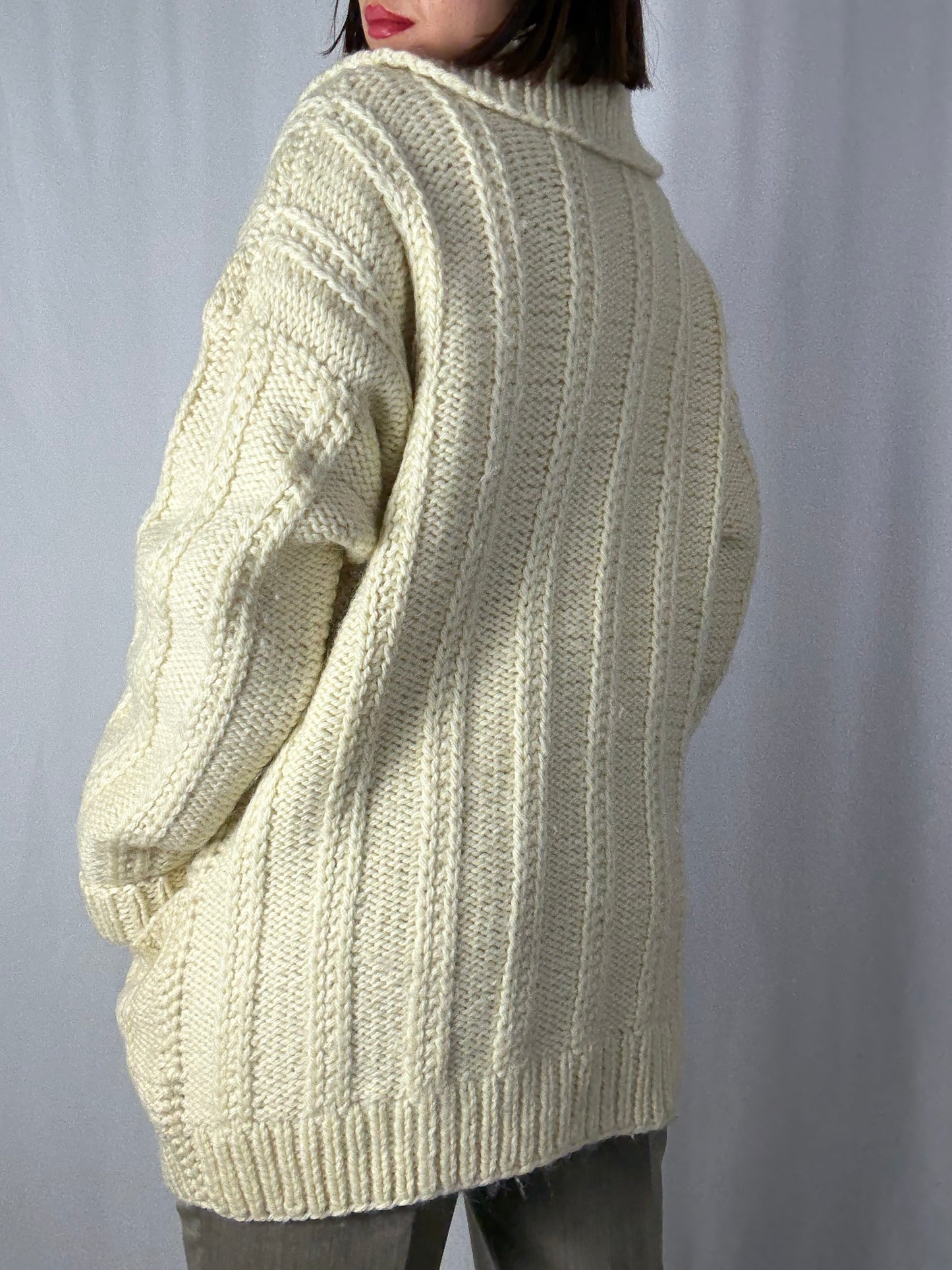 Cardigan Vintage Crema in Lana Grossa – Lavorazione a Treccia e Bottoni in Legno - TG. 44 - 48