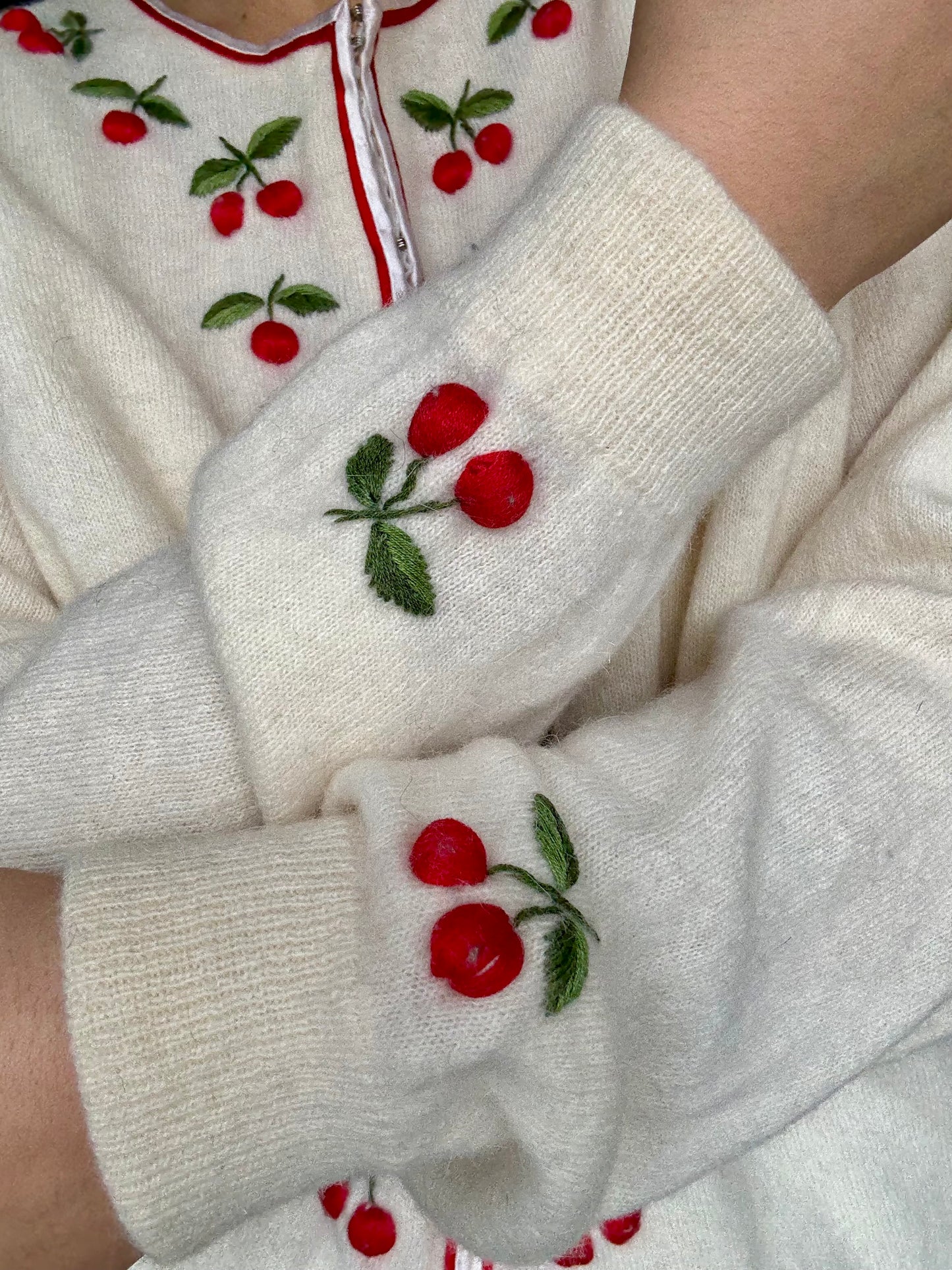 Cardigan tirolese bianco con ciliegie 🍒 - TG. 46/48