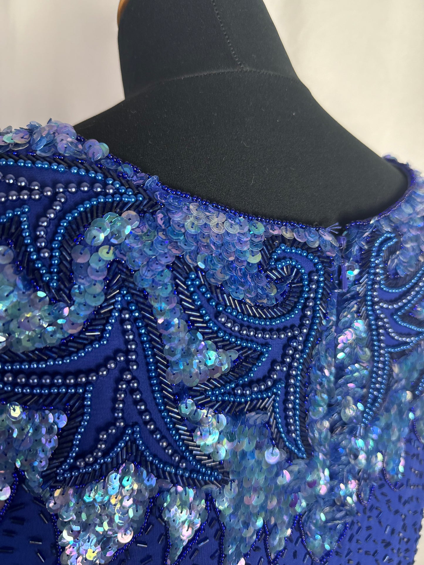 Abito anni ‘80 in seta blu Royal con ricami - TG. 44