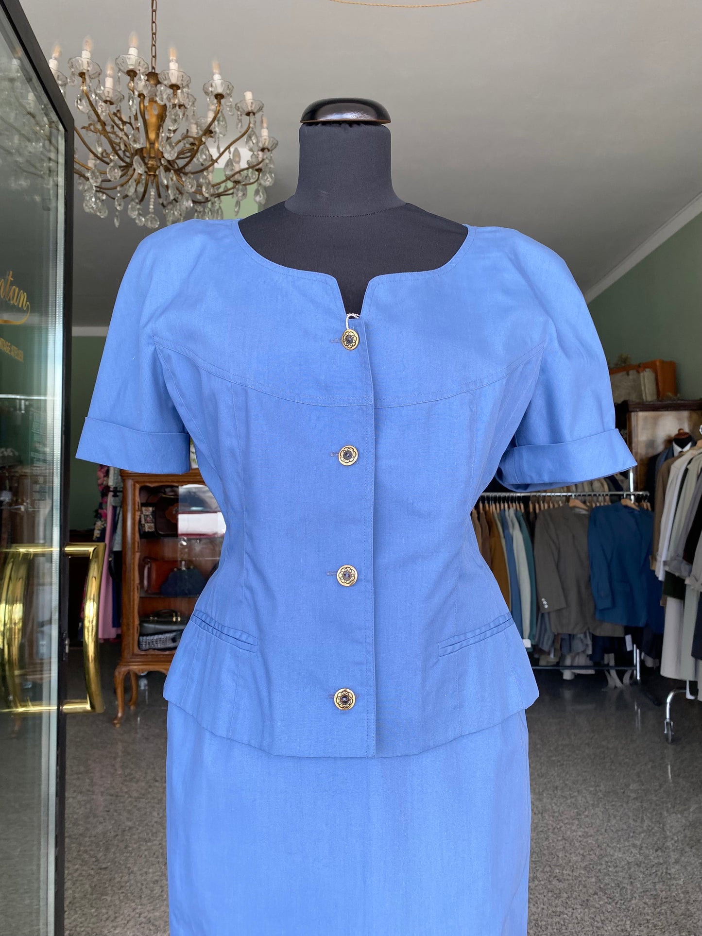 Tailleur azzurro nuovo fondo di magazzino - TG. 40