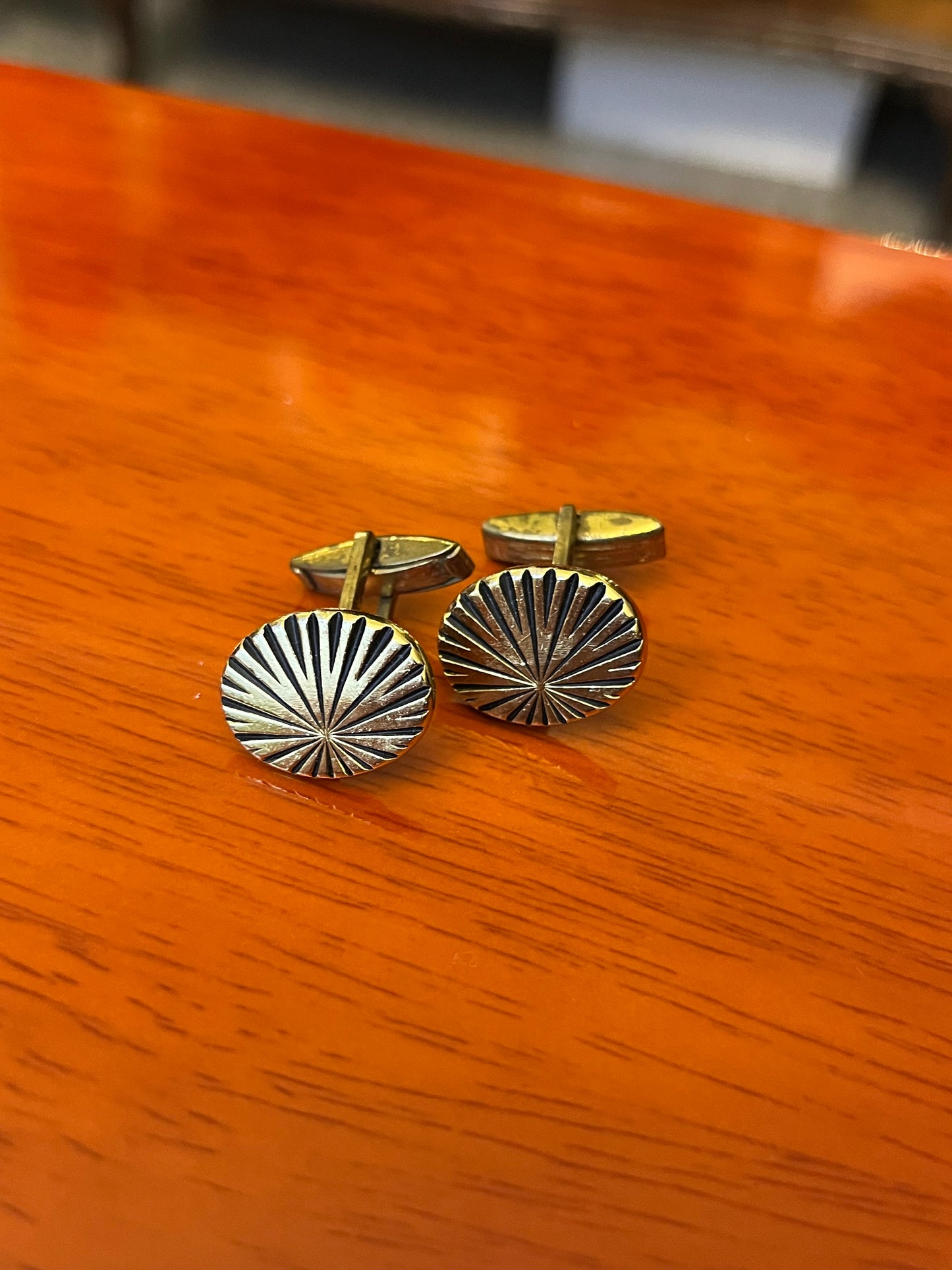 Gemelli dorati ovali