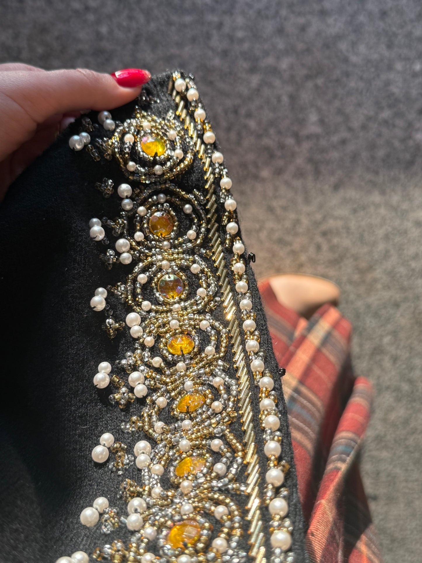 Cardigan in angora con prezioso ricamo - TG. 44