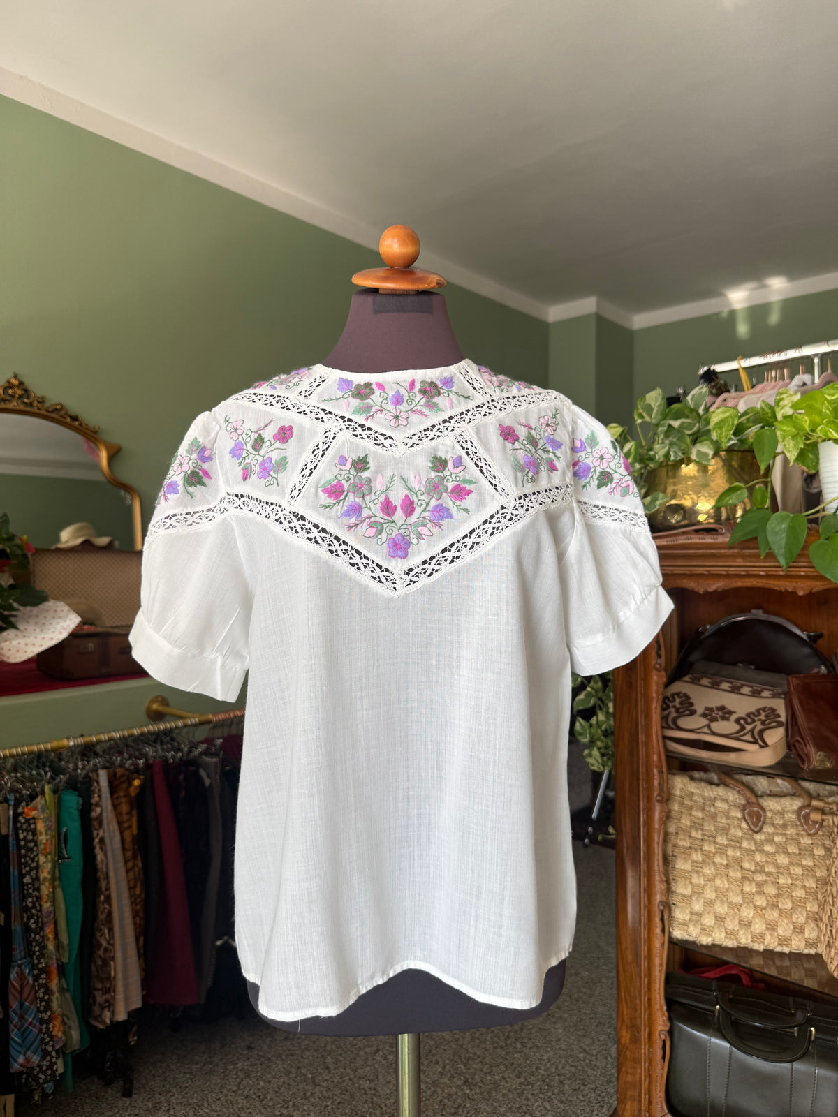 Camicia con inserti floreali e pizzo - TG. 42
