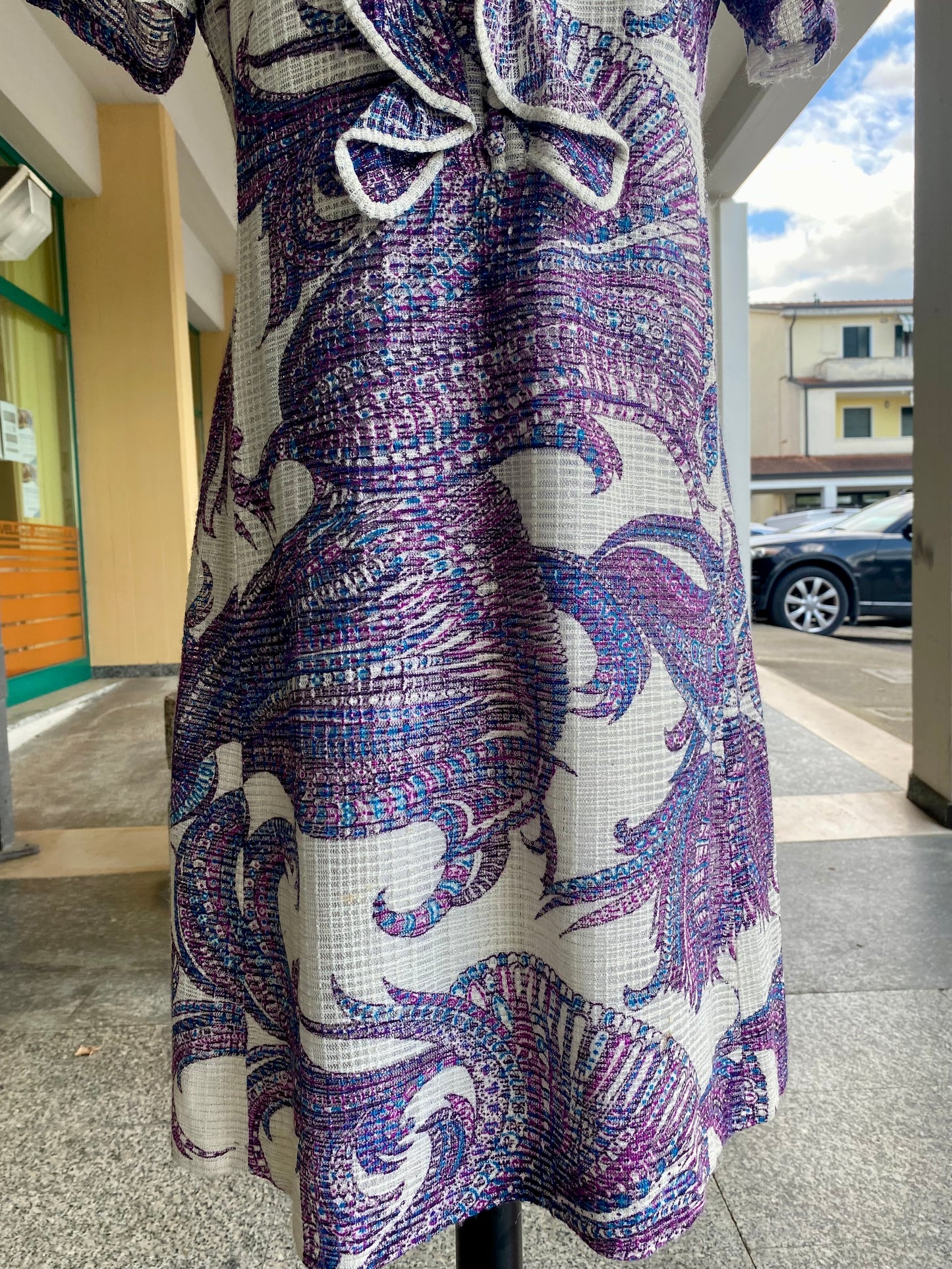 Abito sartoriale primi ’70 con volant  
- TG. 44 circa