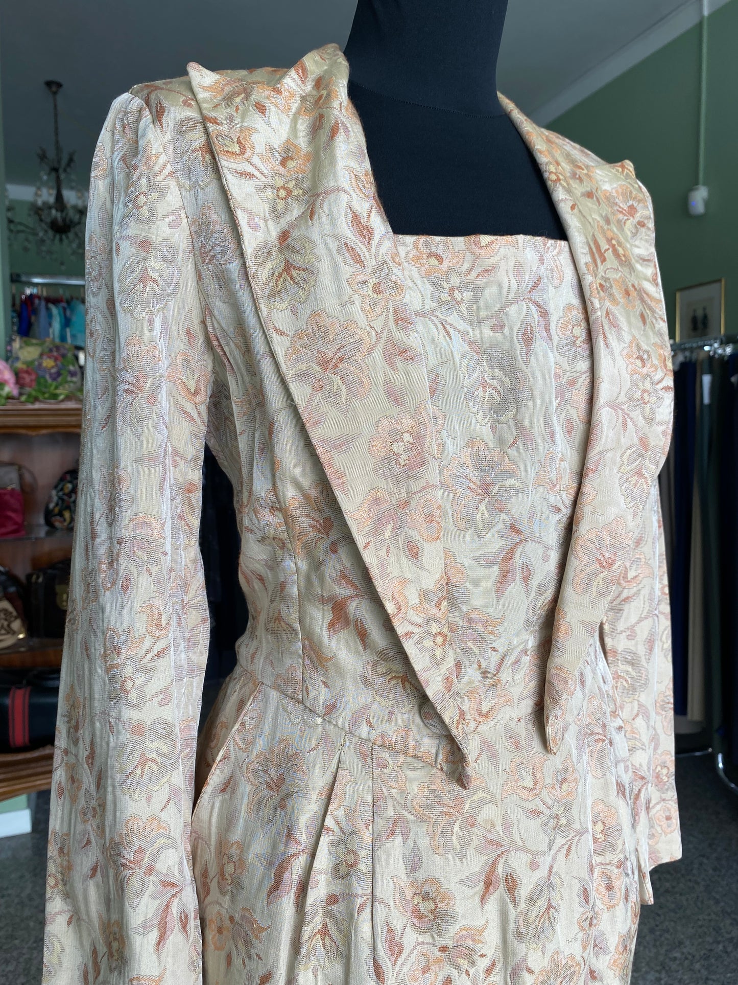 Abito sartoriale in broccato- TG. 42 circa