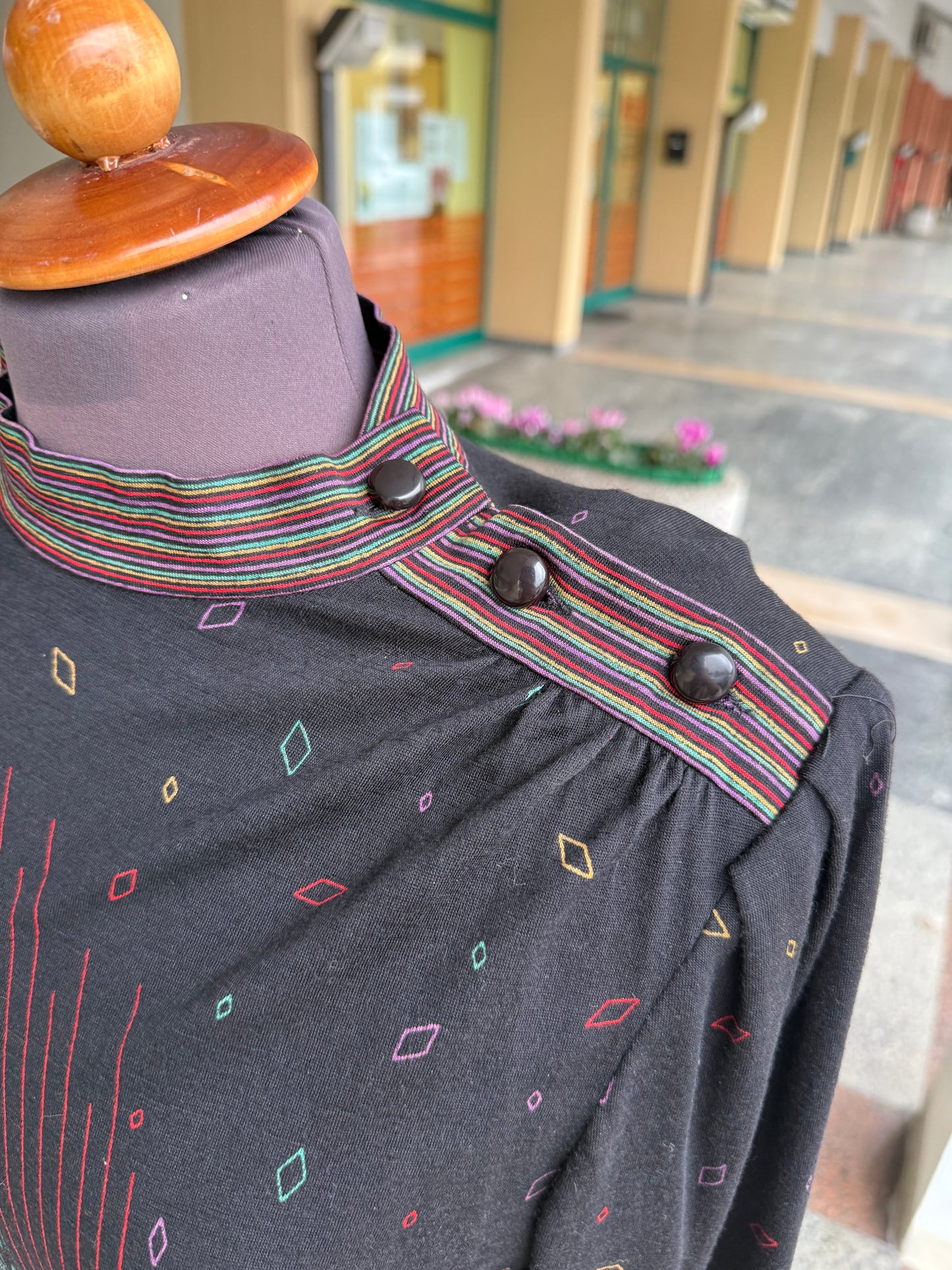 Abito anni ‘70 stampa grafica NOS - TG. 44/46