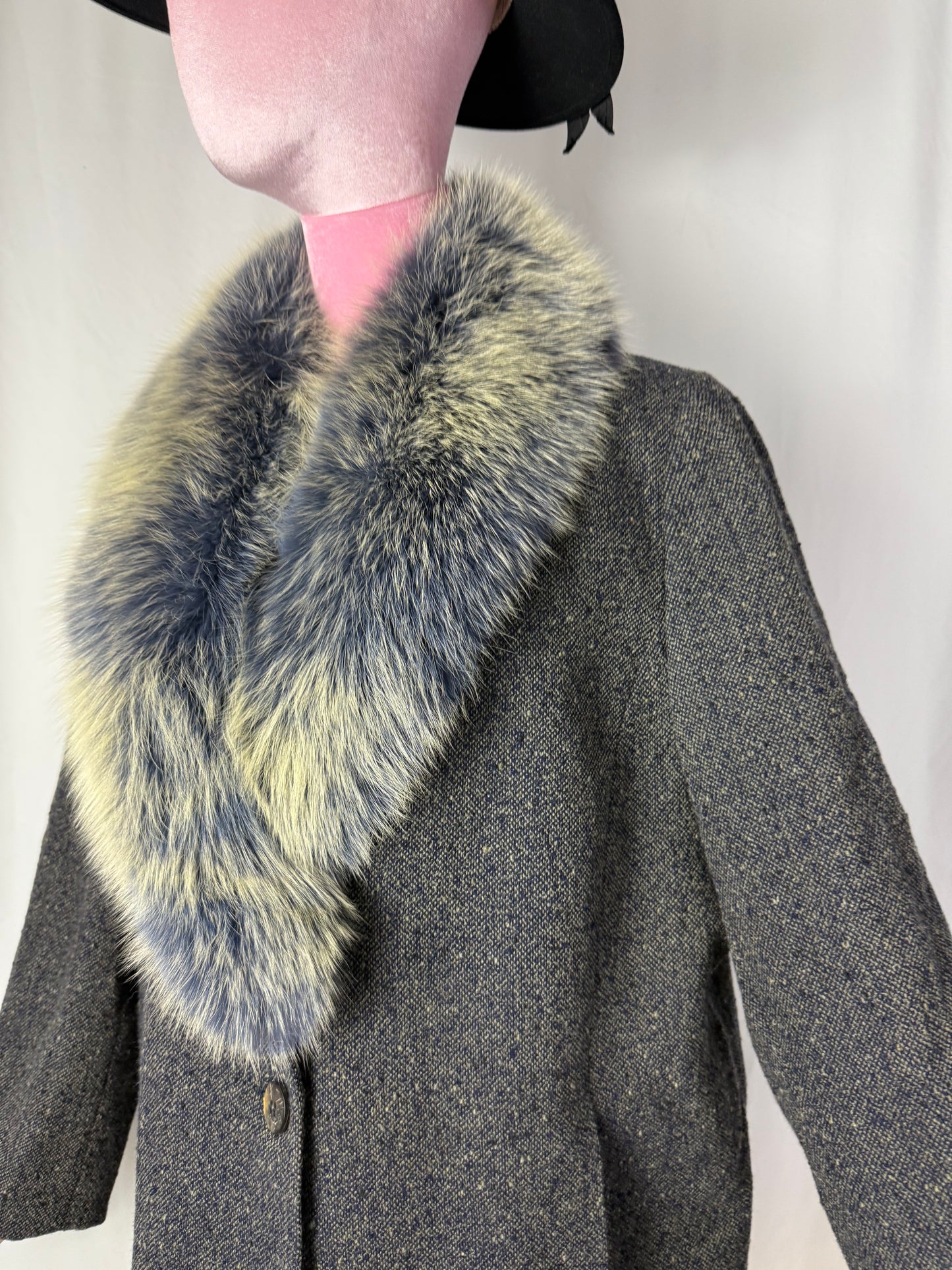 Cappotto  in lana grigia con collo in Volpe Bicolore - TG. 44/46