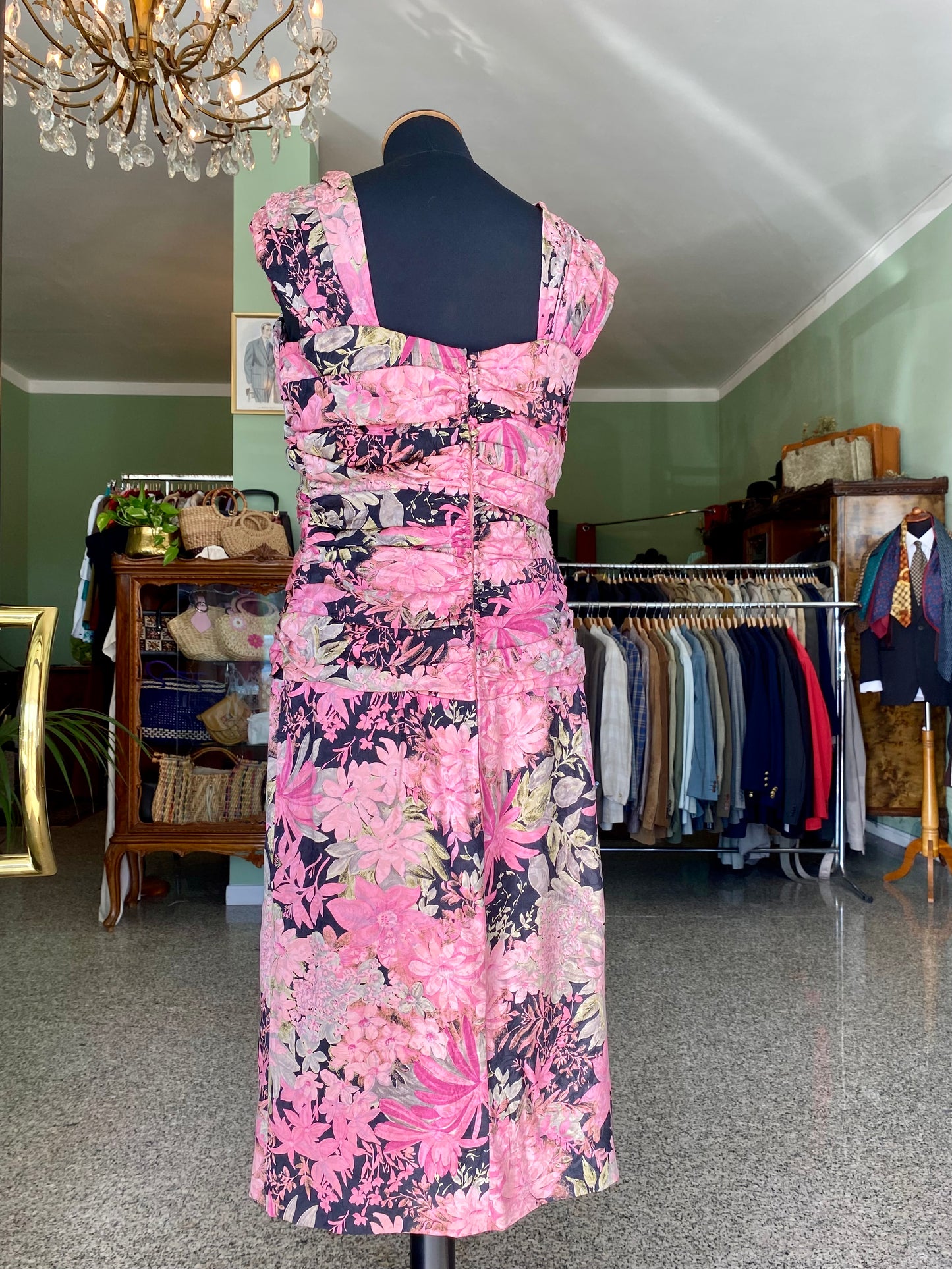 Abito sartoriale anni '80 in pura seta – drappeggio scultoreo e stampa botanica - TG. 42