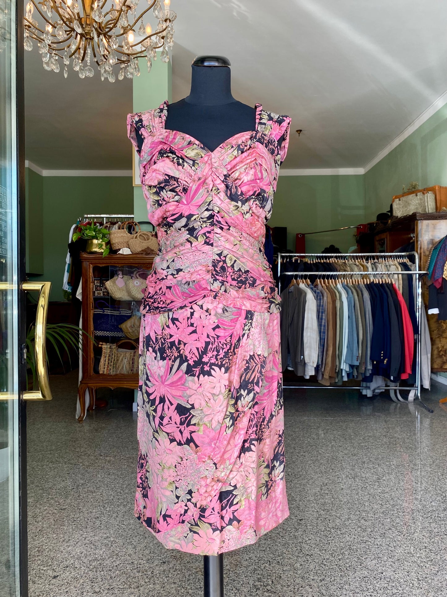 Abito sartoriale anni '80 in pura seta – drappeggio scultoreo e stampa botanica - TG. 42