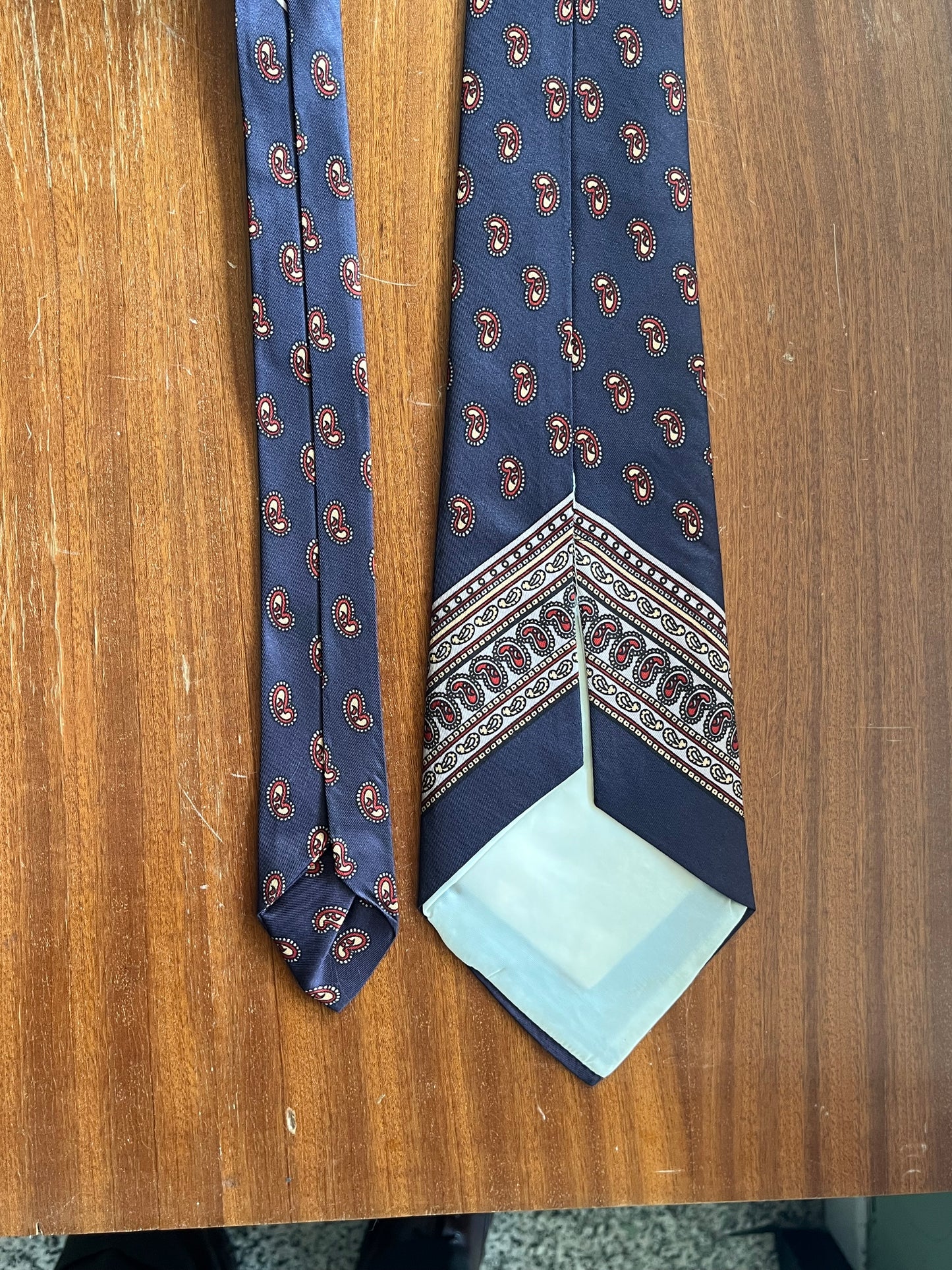 Cravatta swing anni ‘70 viola