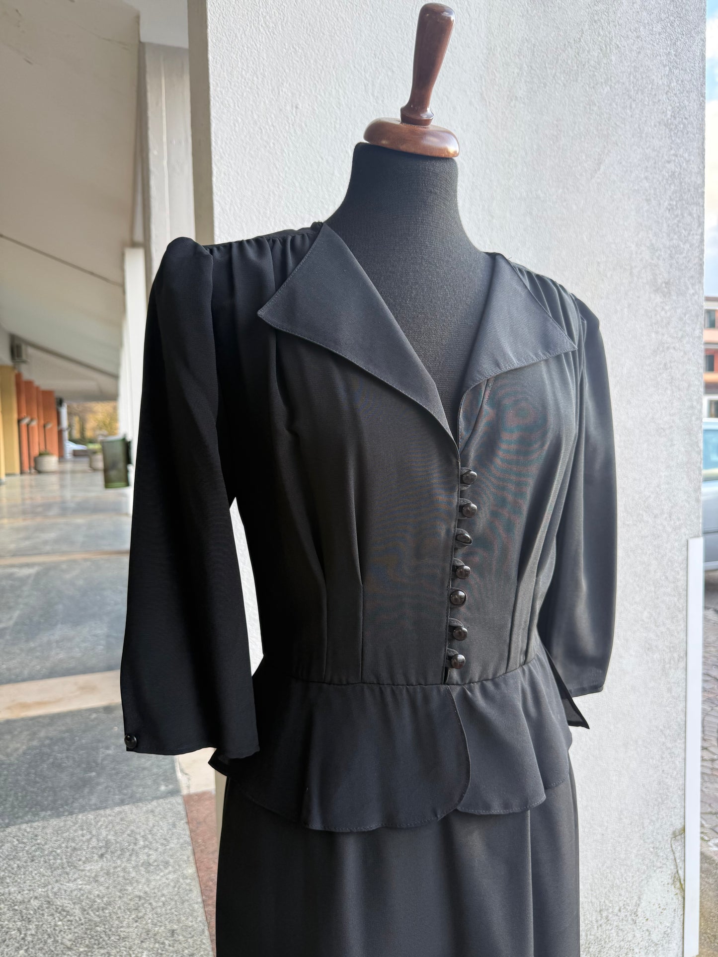 Abito nero in stile anni ‘40 - TG. 44