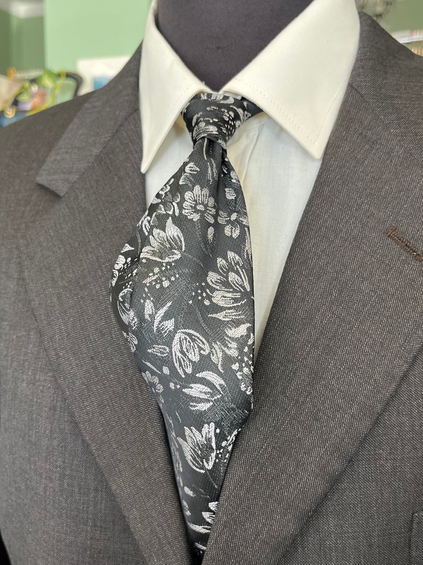 Cravatta anni ‘80 floreale