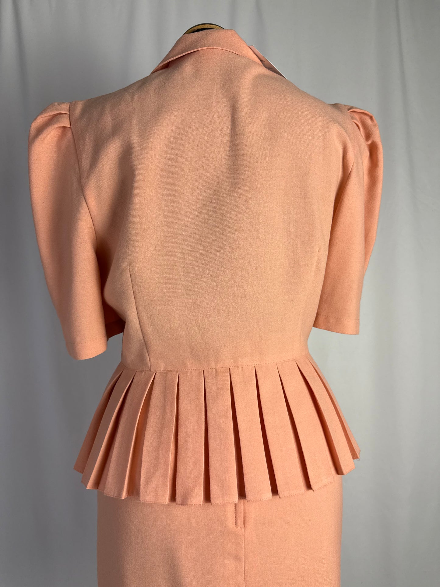 Tailleur anni ‘80 color pesca in fresco lana - TG. 40