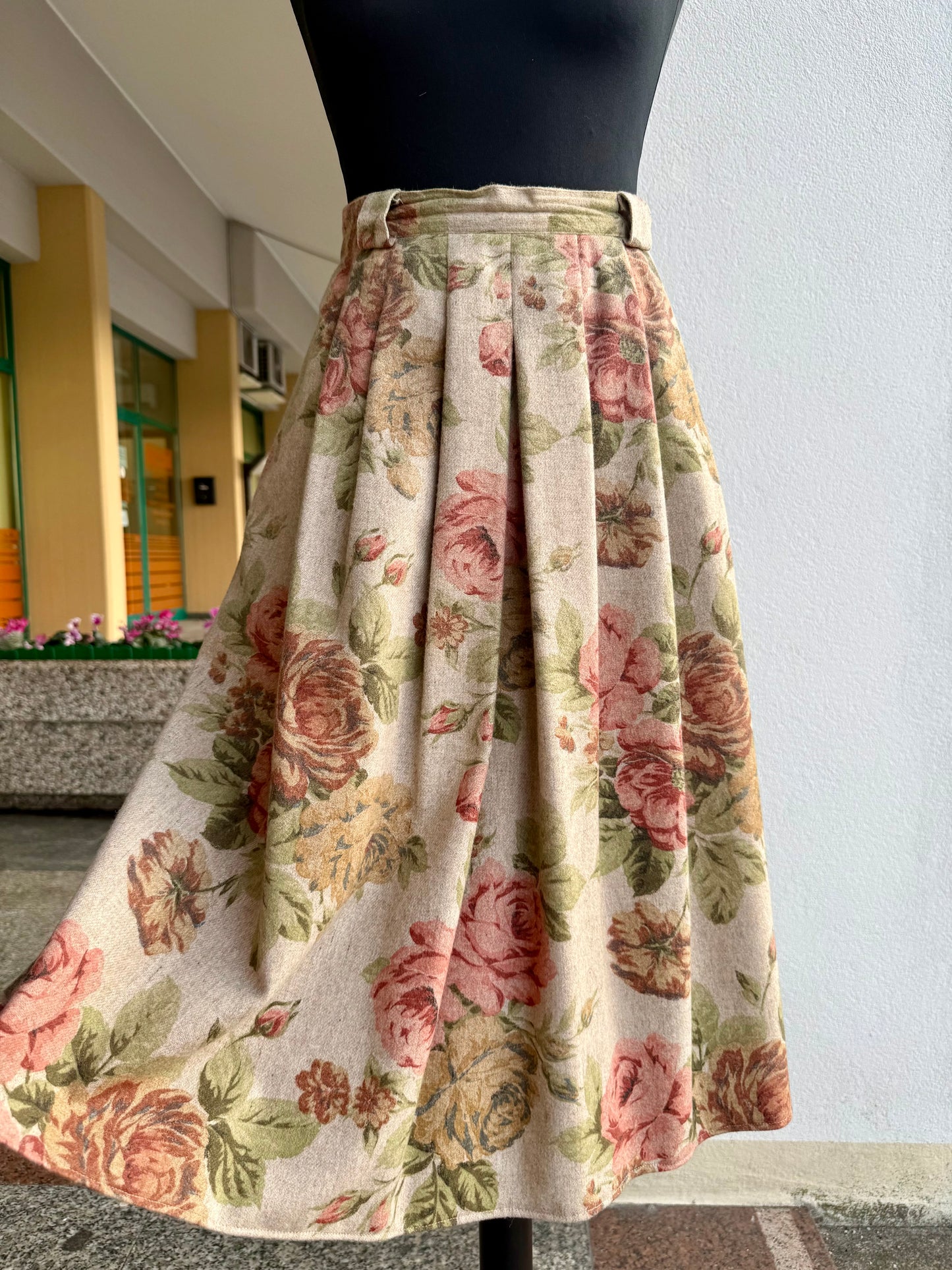 Tailleur tirolese con stampa floreale - TG. 46