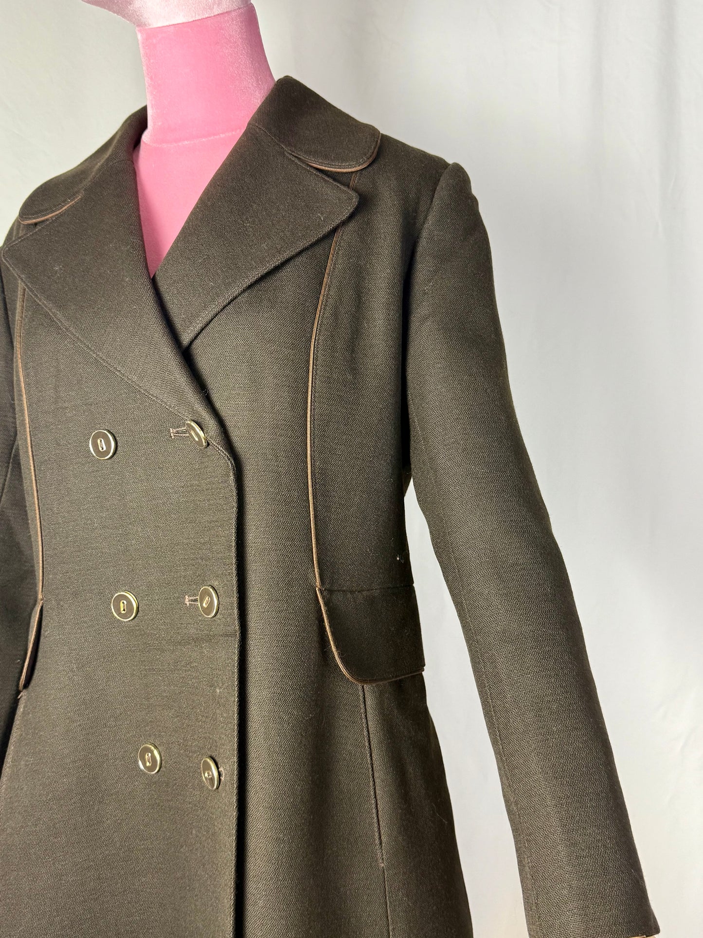 Cappotto anni ‘70 color marrone con profili a contrasto - TG. 42