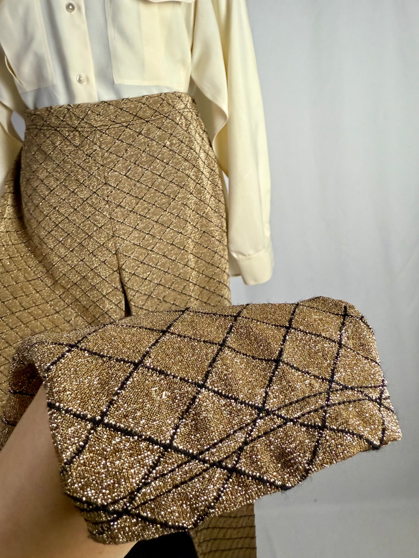 Pantaloni in lurex oro nuovi fondo di magazzino - TG. 40/42