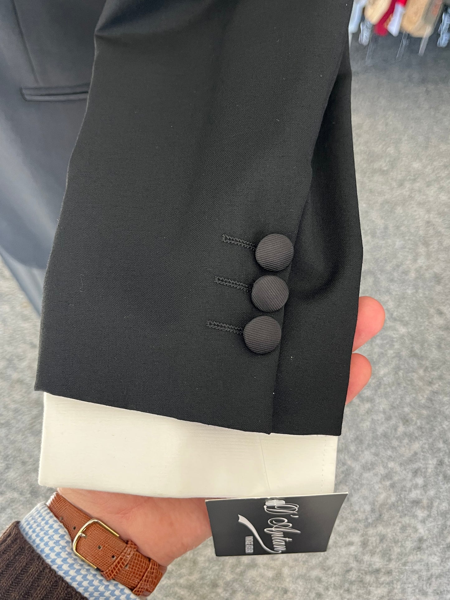 Smoking Valentino anni ‘80 con accessori tg. 48