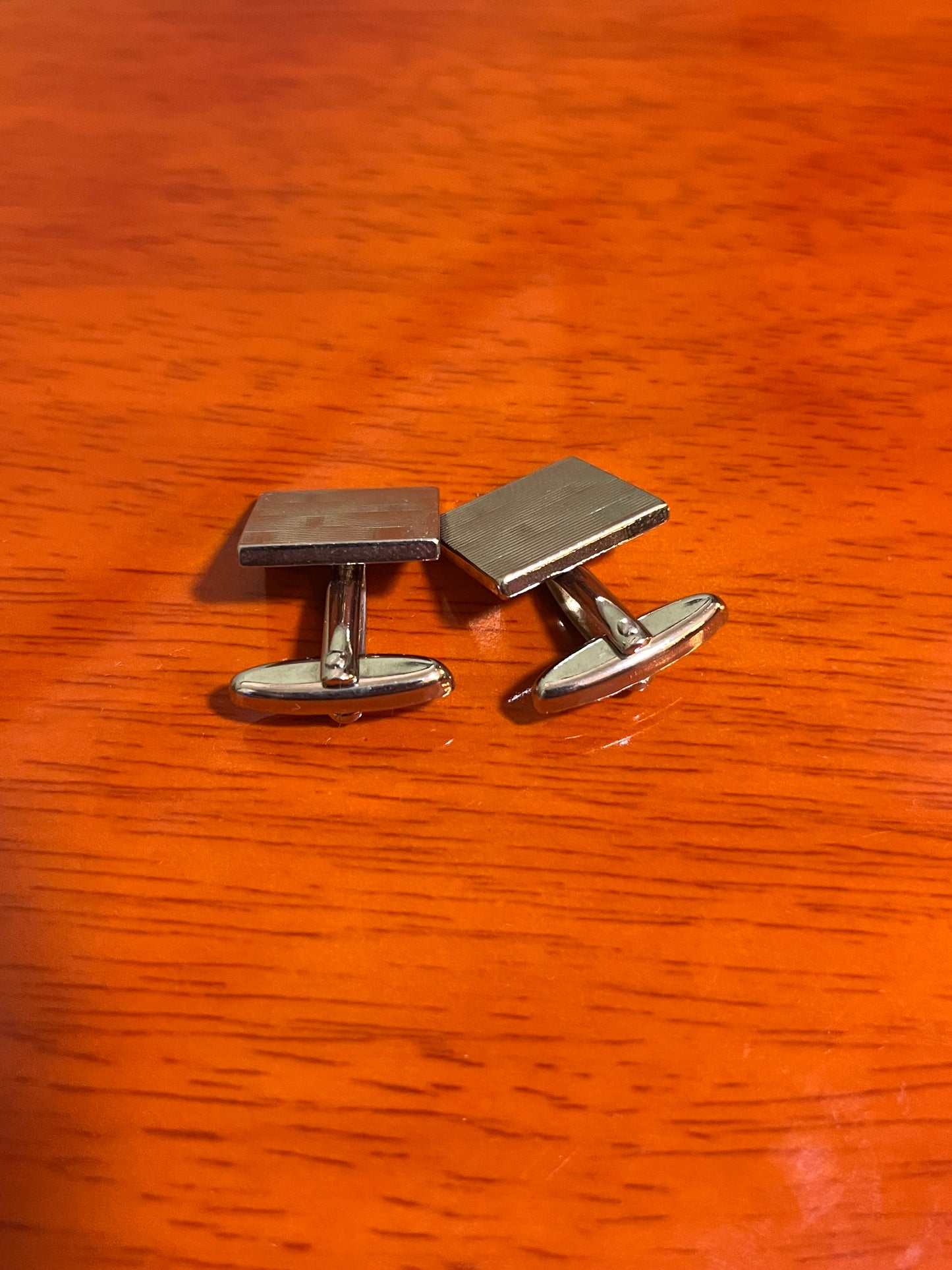 Gemelli argentati quadrati