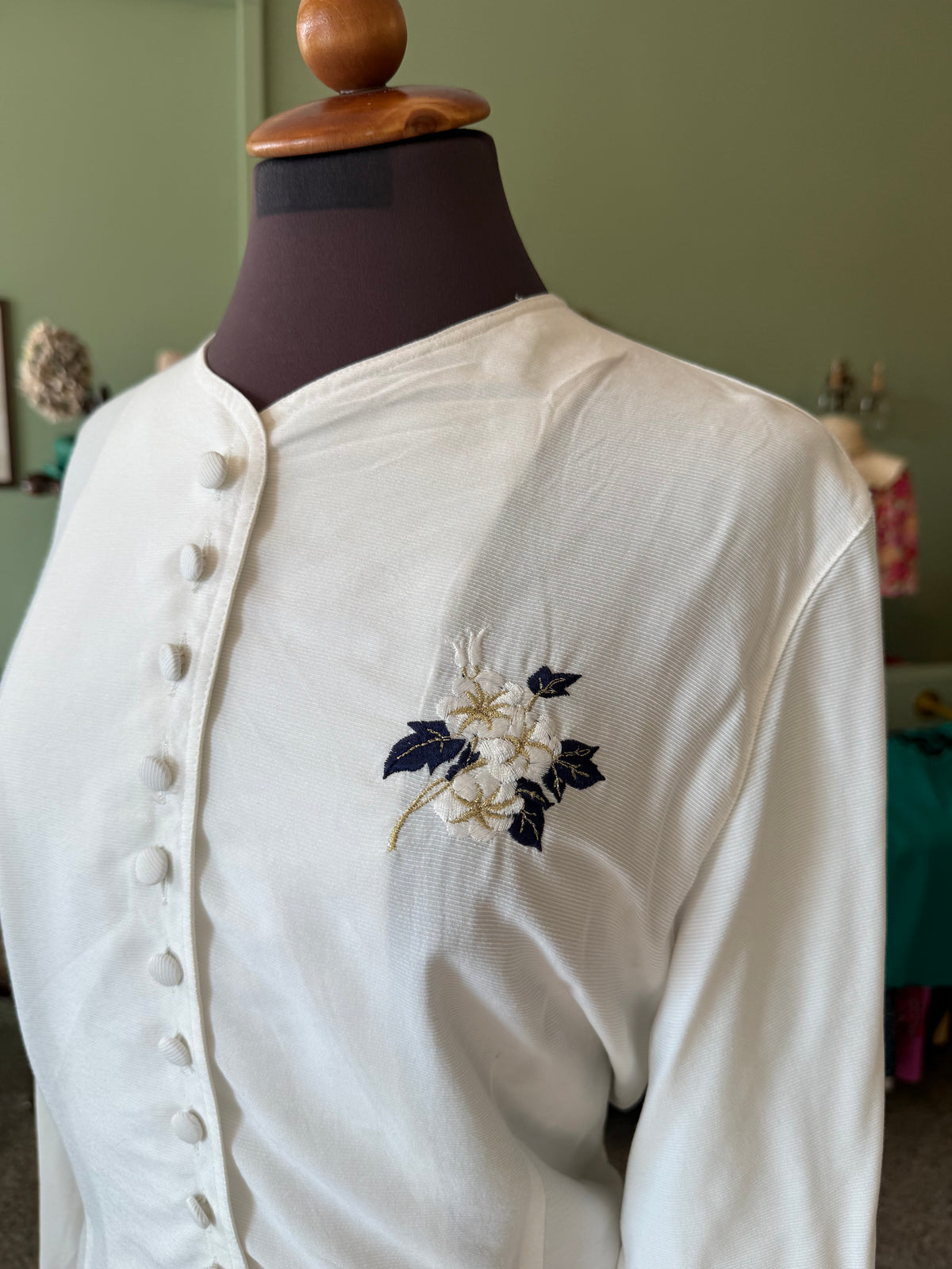 Camicia in cotone con ricami floreale - TG. 44