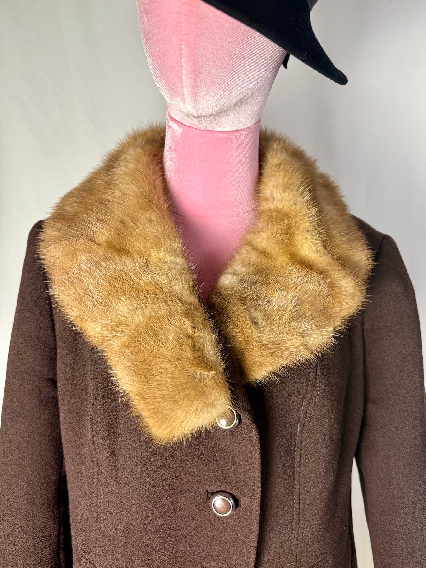 Cappotto anni ‘60 cioccolato con collo in visone - TG. 42/44