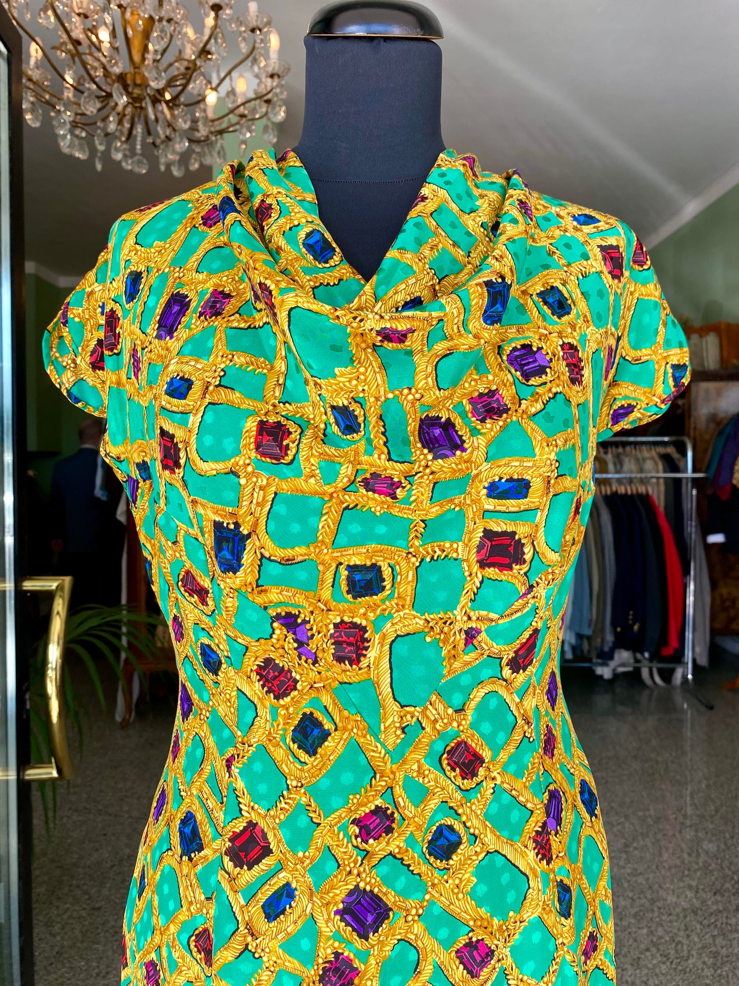 Abito sartoriale anni ’60 in pura seta – Gioiello grafico su fondo smeraldo - TG. 44/46