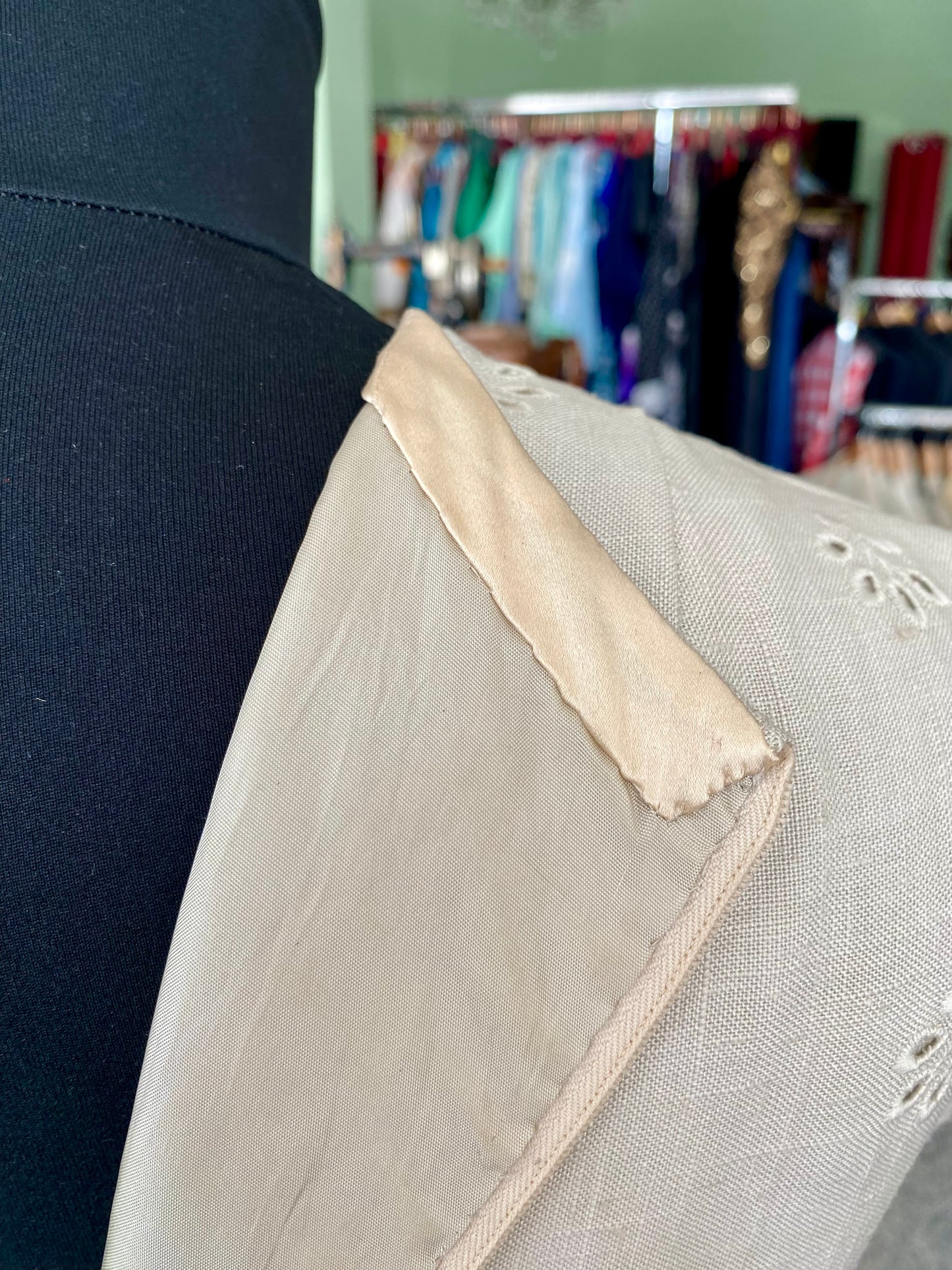 Abito sartoriale anni ’60 – ricamo a corolla - TG. 46 circa