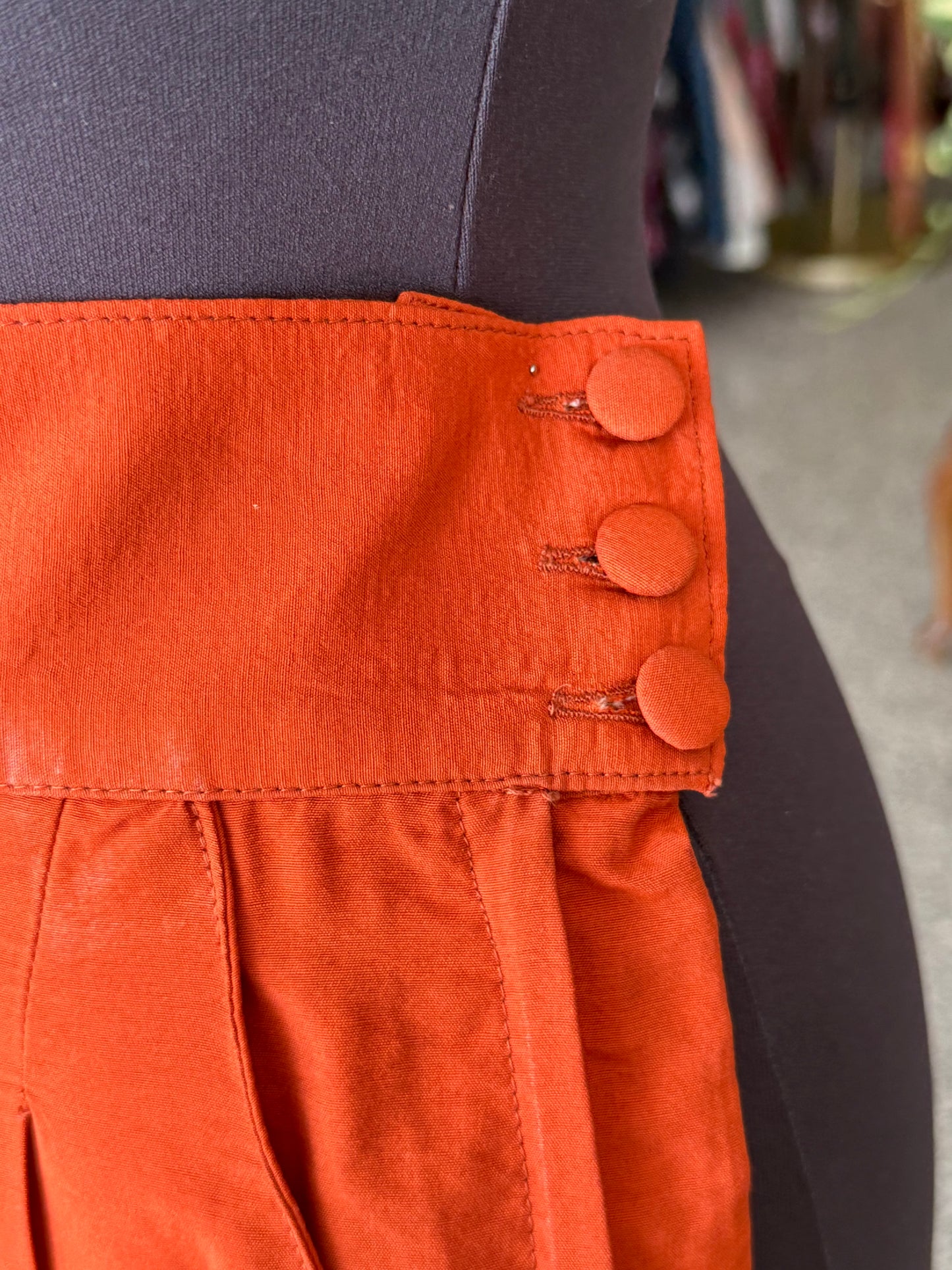 Pantalone corto a vita alta arancione - TG. 42