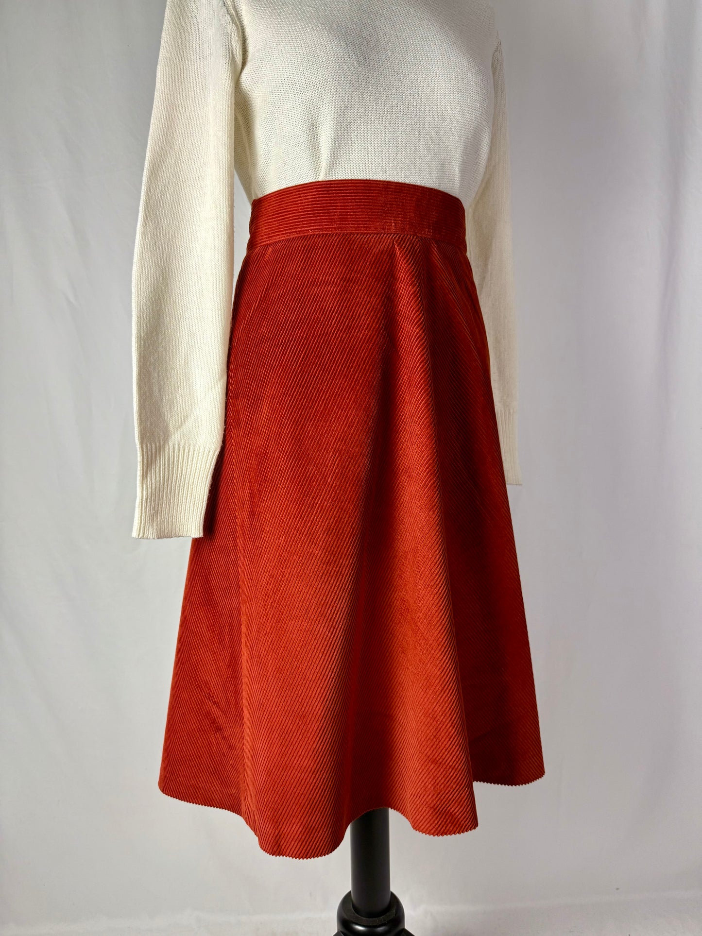 Gonna anni ‘70 in velluto a coste color ruggine - TG. 42/44