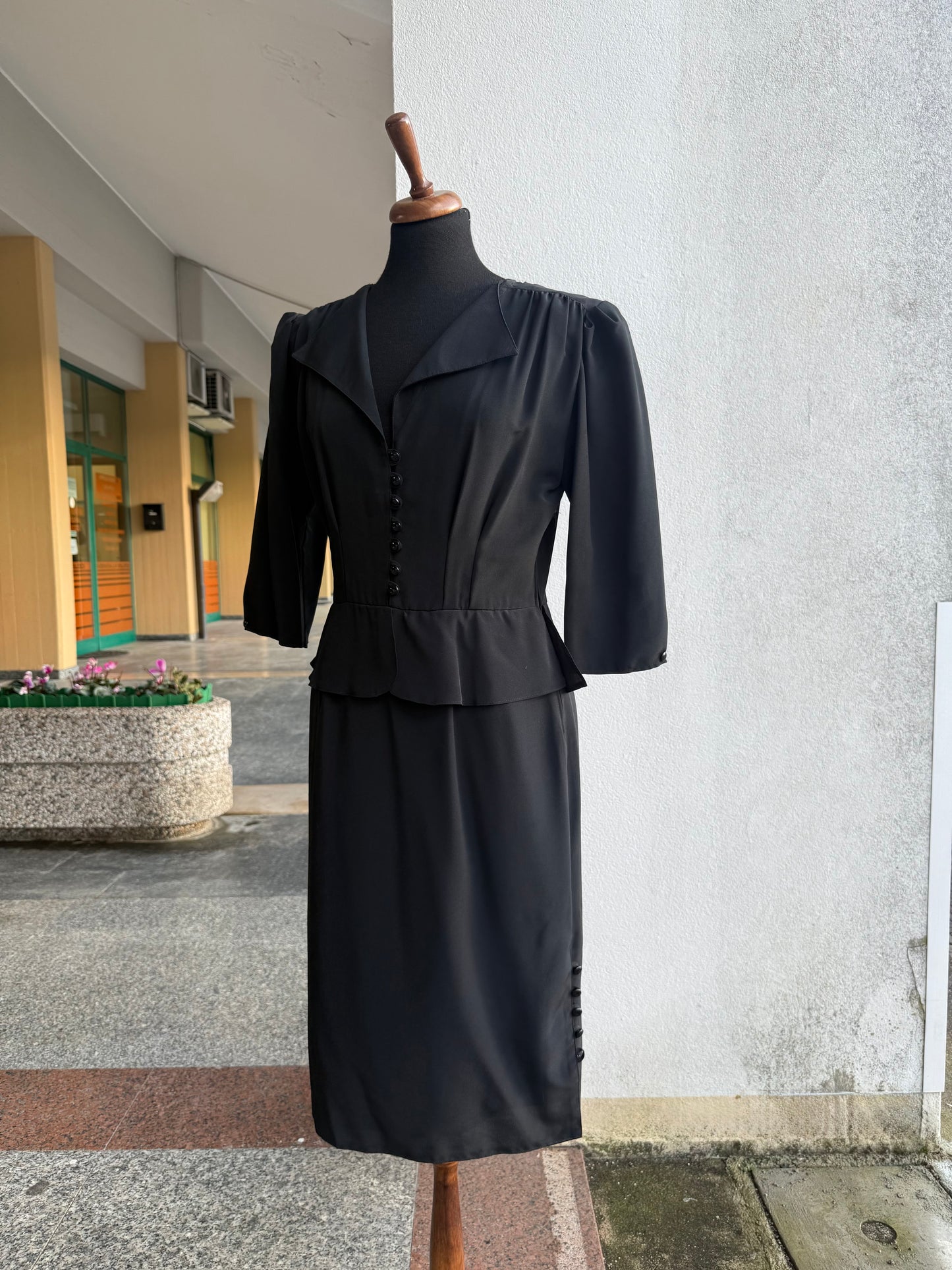 Abito nero in stile anni ‘40 - TG. 44
