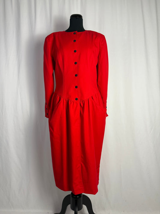 Abito anni ‘80 rosso in gabardine di lana con bottoni neri - TG. 46