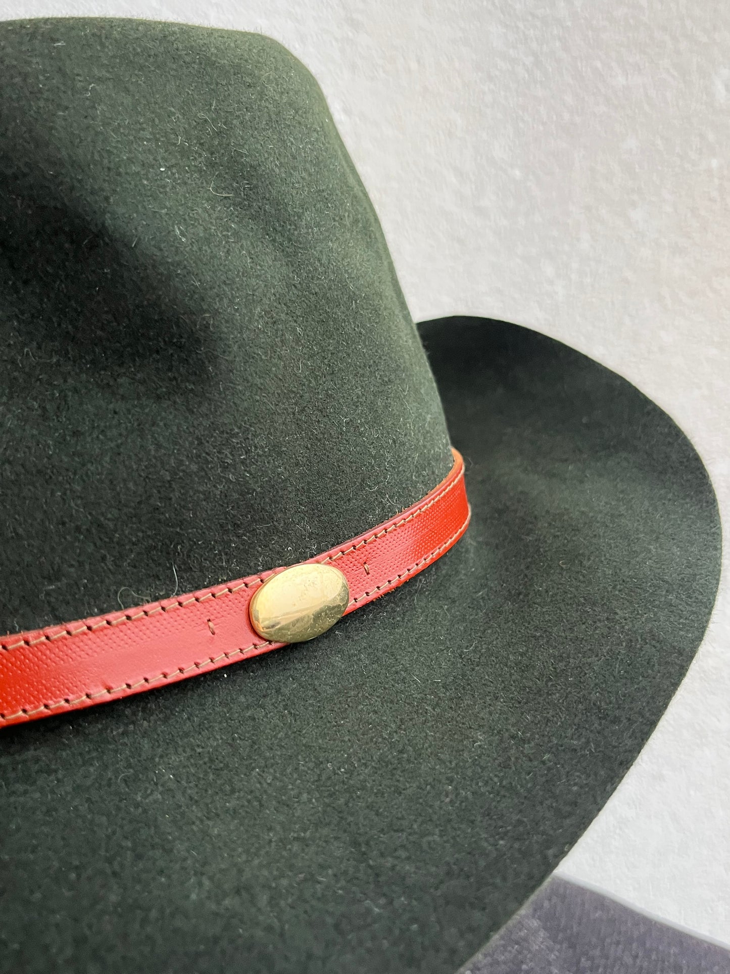 Cappello anni ‘70 verde bosco