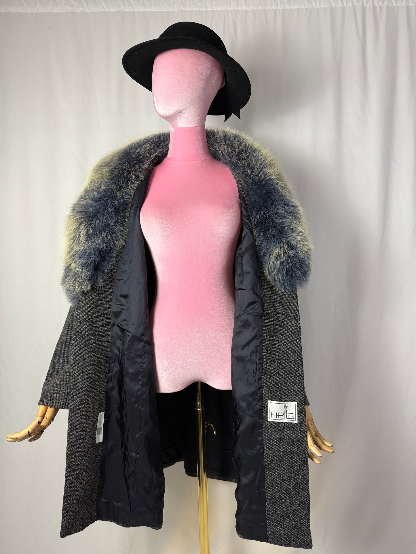 Cappotto  in lana grigia con collo in Volpe Bicolore - TG. 44/46