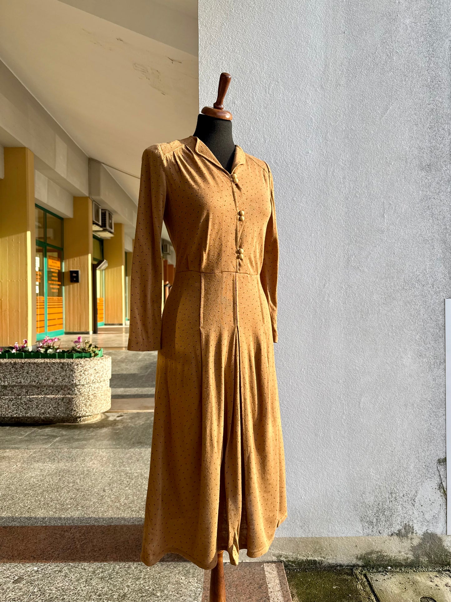 Abito anni ‘70 color miele - TG. 40/42