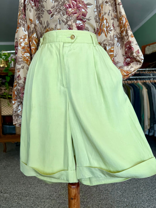 Pantaloni corti a vita alta lime 🍋‍🟩- TG. 40