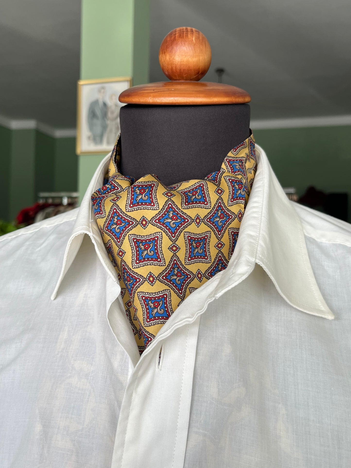 Ascot seta geometrie