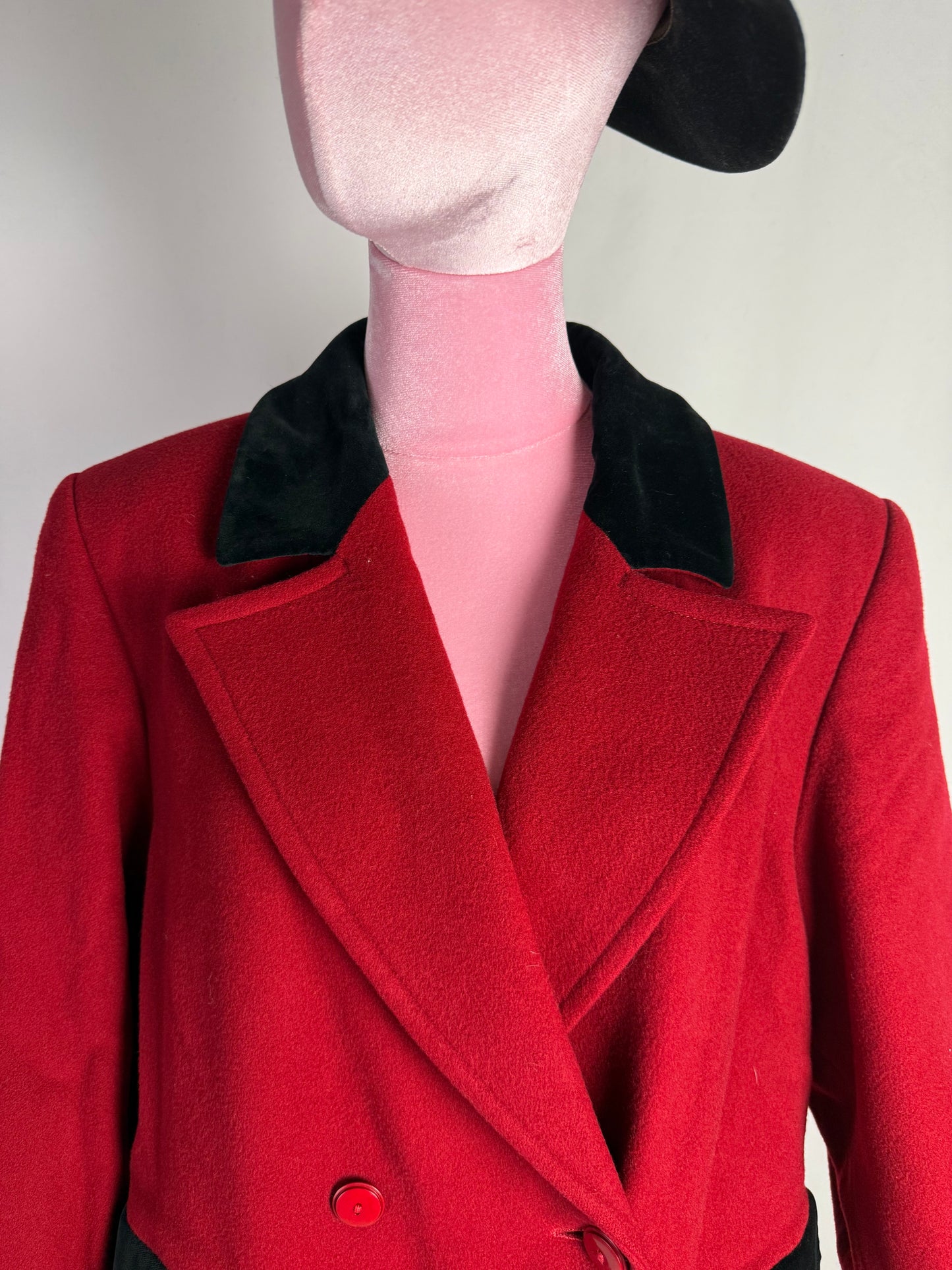 Cappotto rosso con profili neri - TG. 48/50