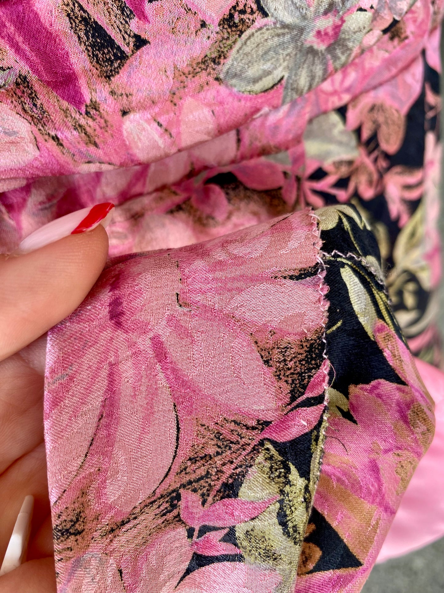 Abito sartoriale anni '80 in pura seta – drappeggio scultoreo e stampa botanica - TG. 42