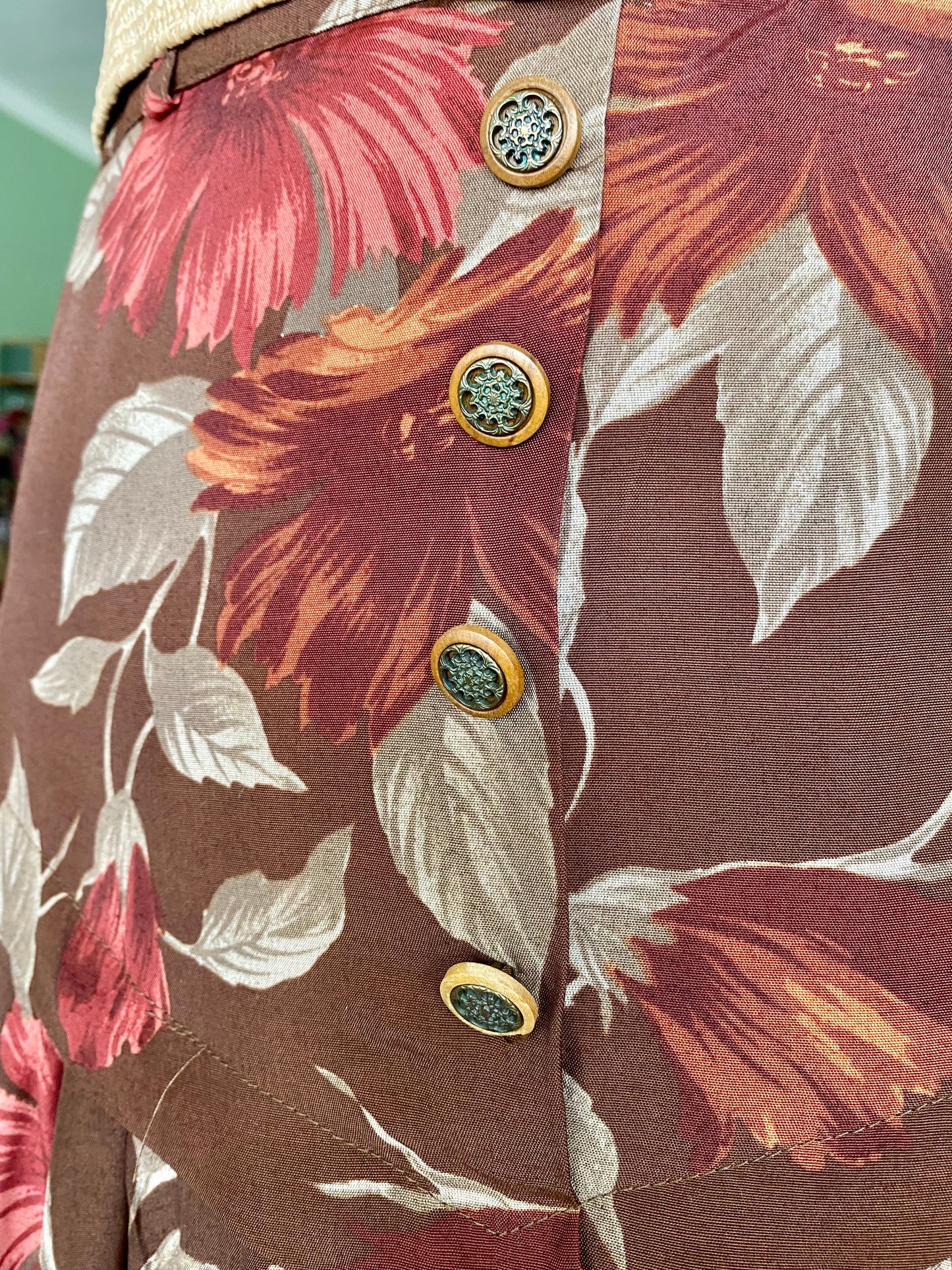 Gonna floreale anno ‘70 con bottoni decorativi - TG. 38